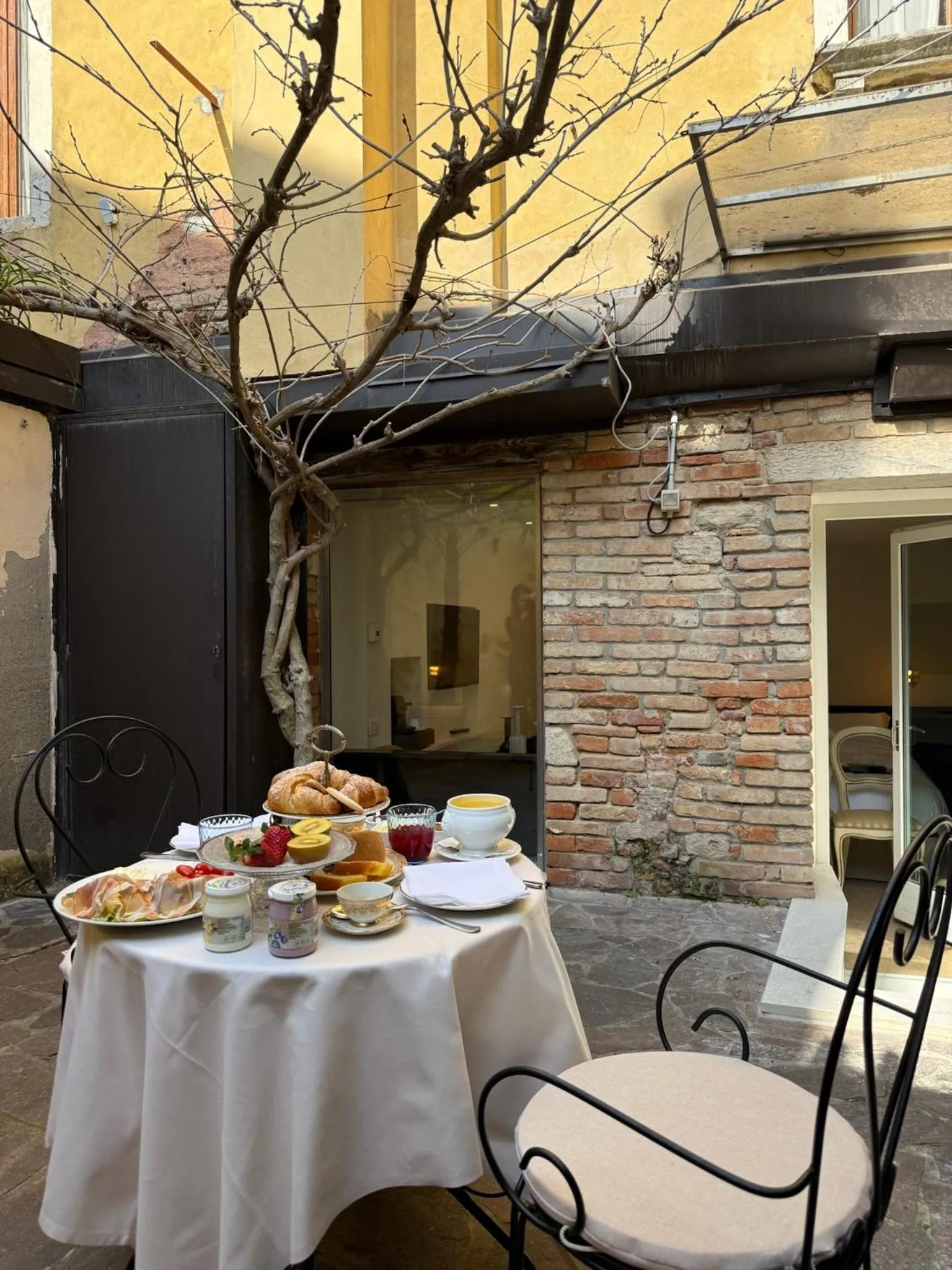 Patio in Avogaria 5 Rooms