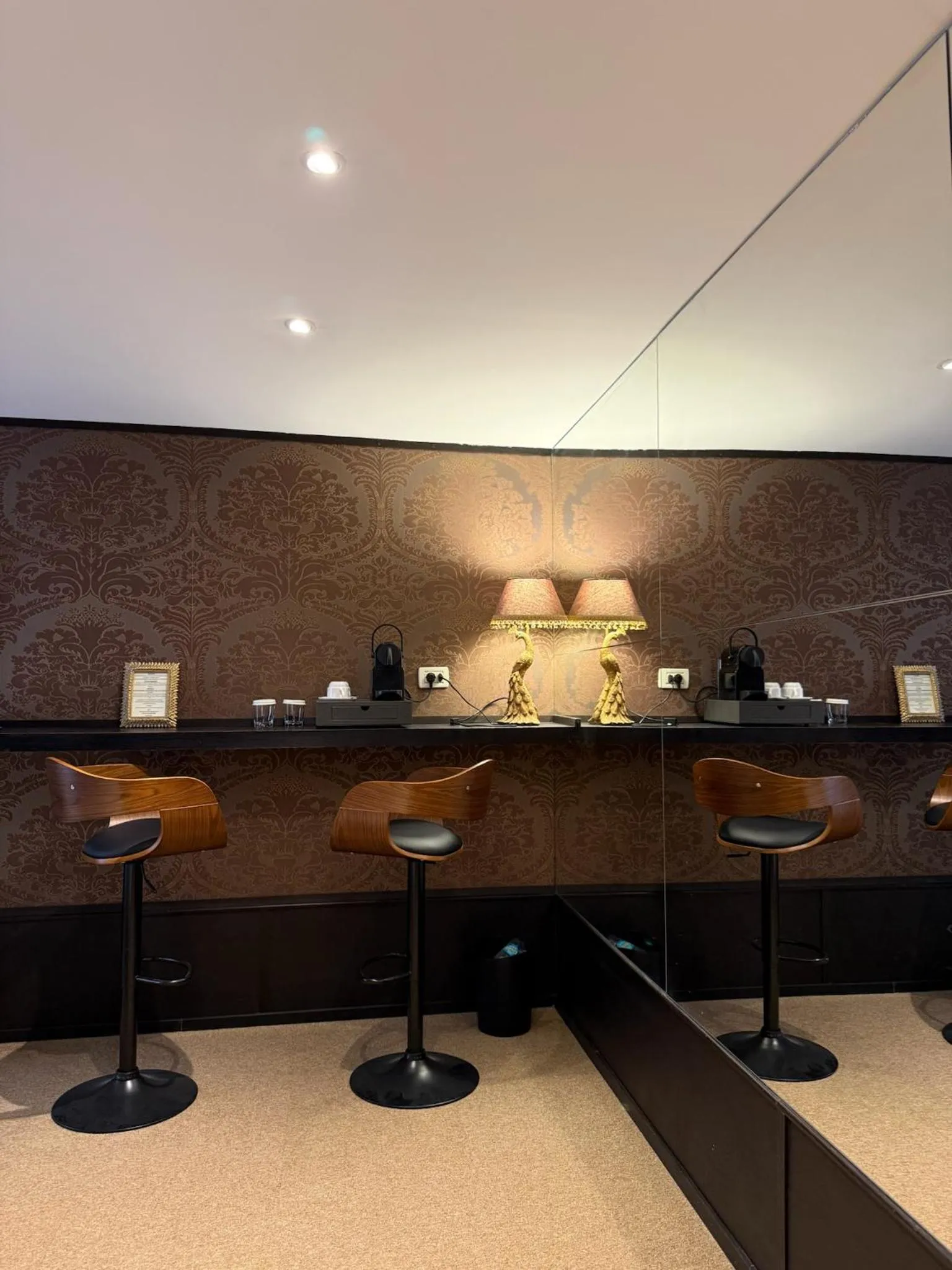 Coffee/tea facilities in Avogaria 5 Rooms