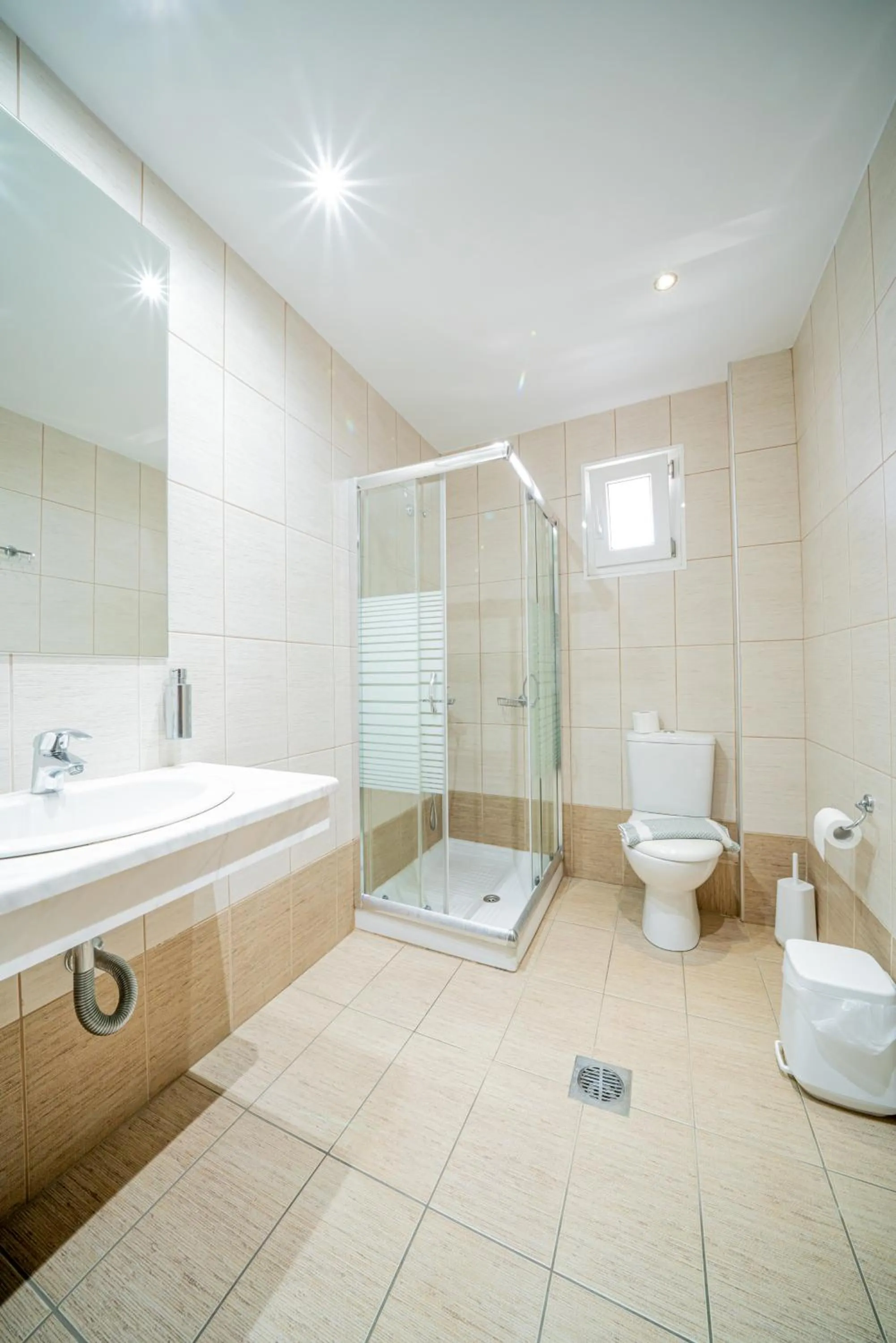 Shower in Hotel Olympion