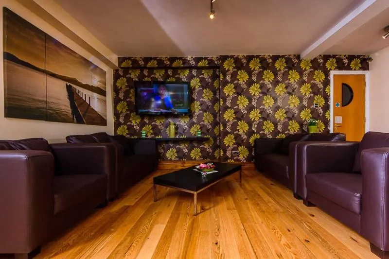 Lounge or bar in Dockside Hotel