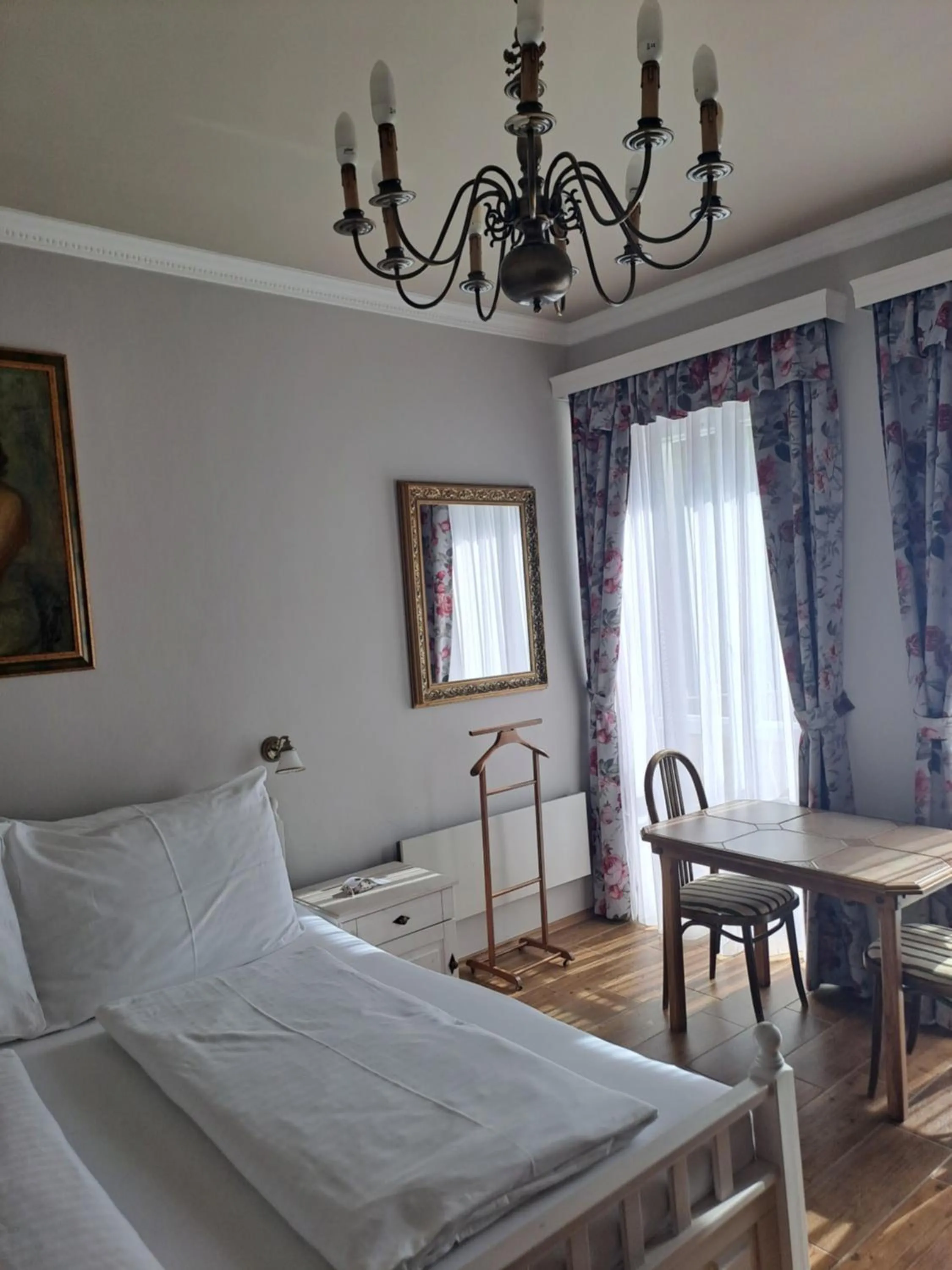 King Room with Balcony - single occupancy in Lesní Hotel Peršlák