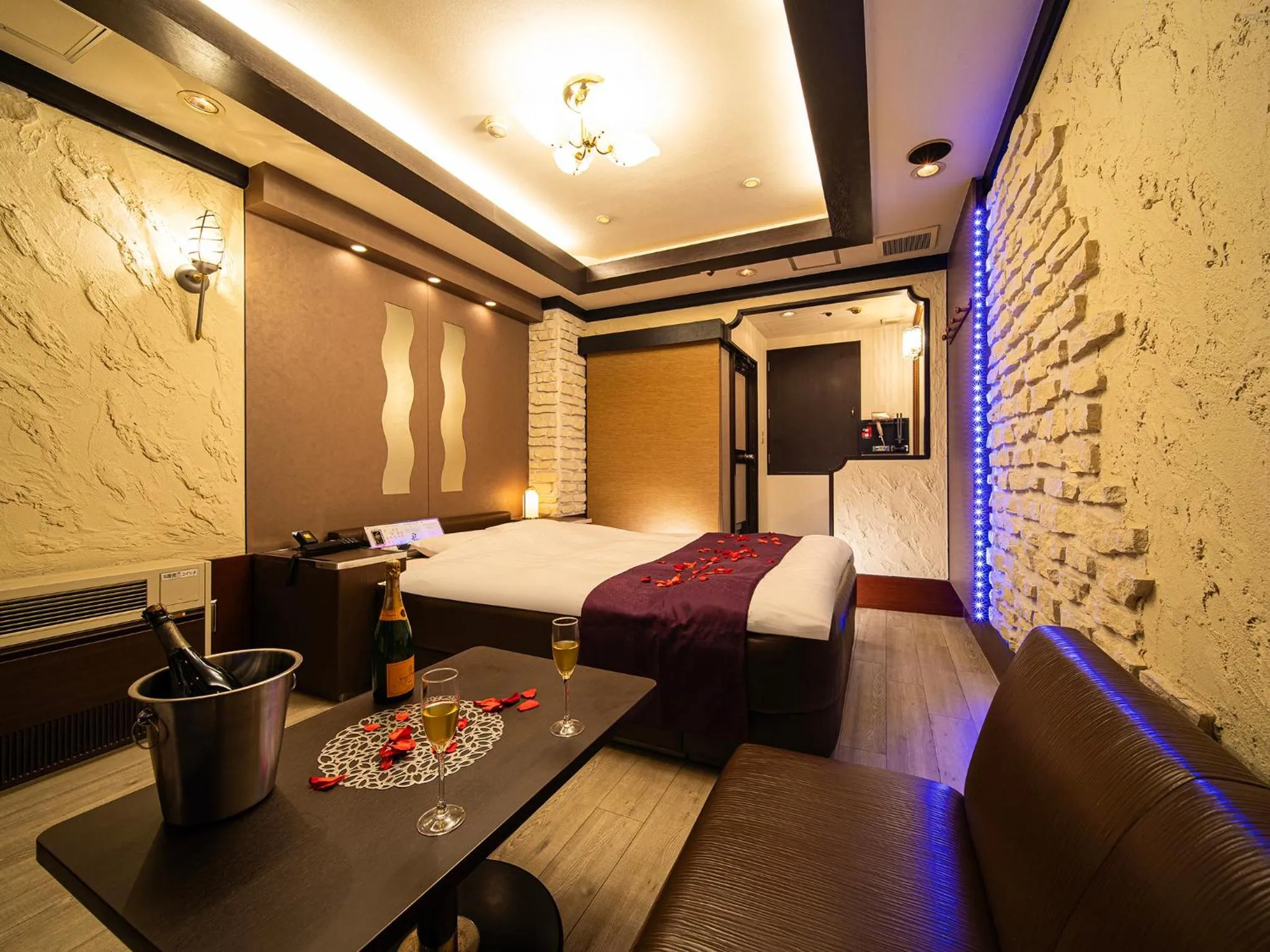 Photo of the whole room, Bed in Hotel Metro (Adult Only)