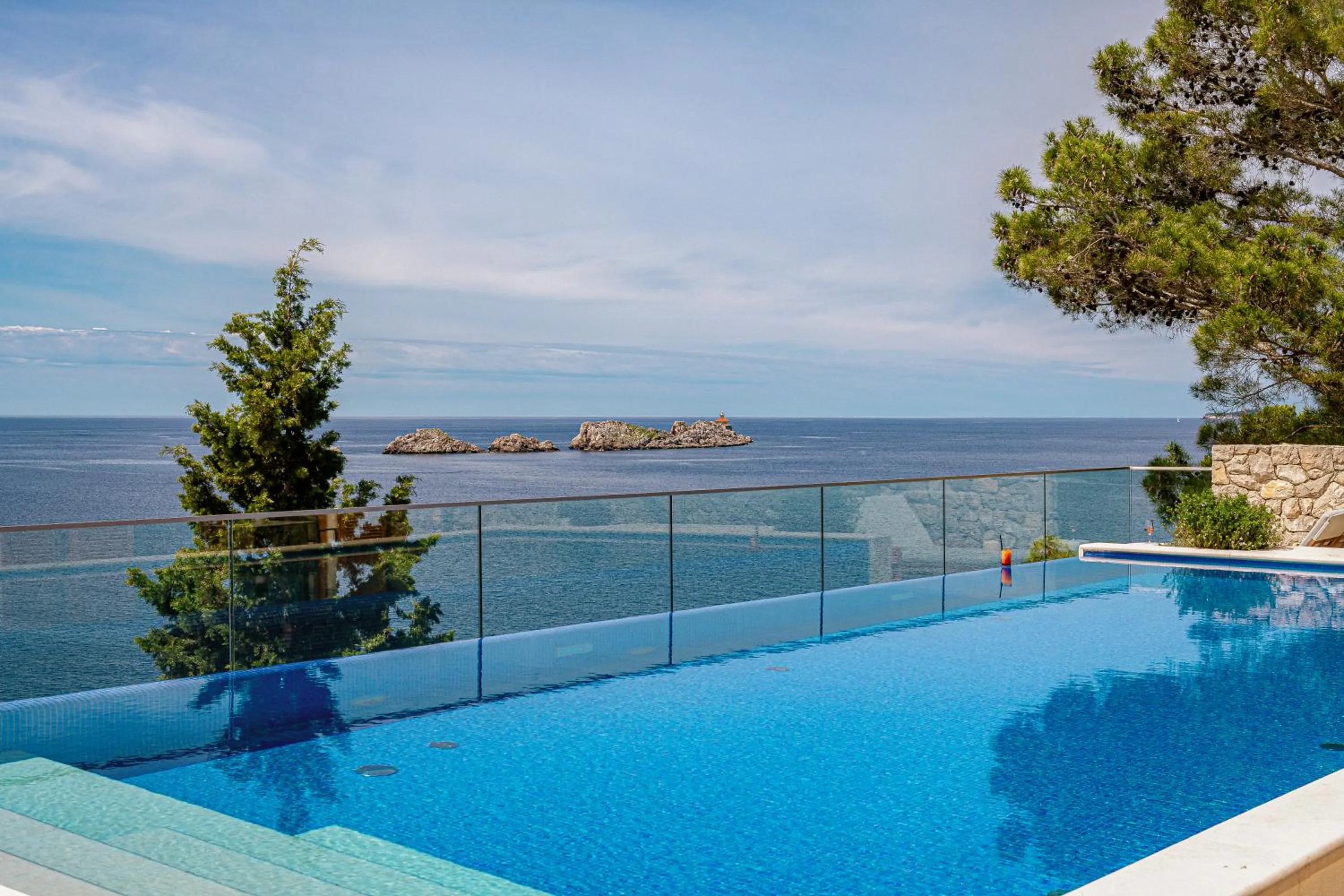 Swimming pool in Villa Malo More