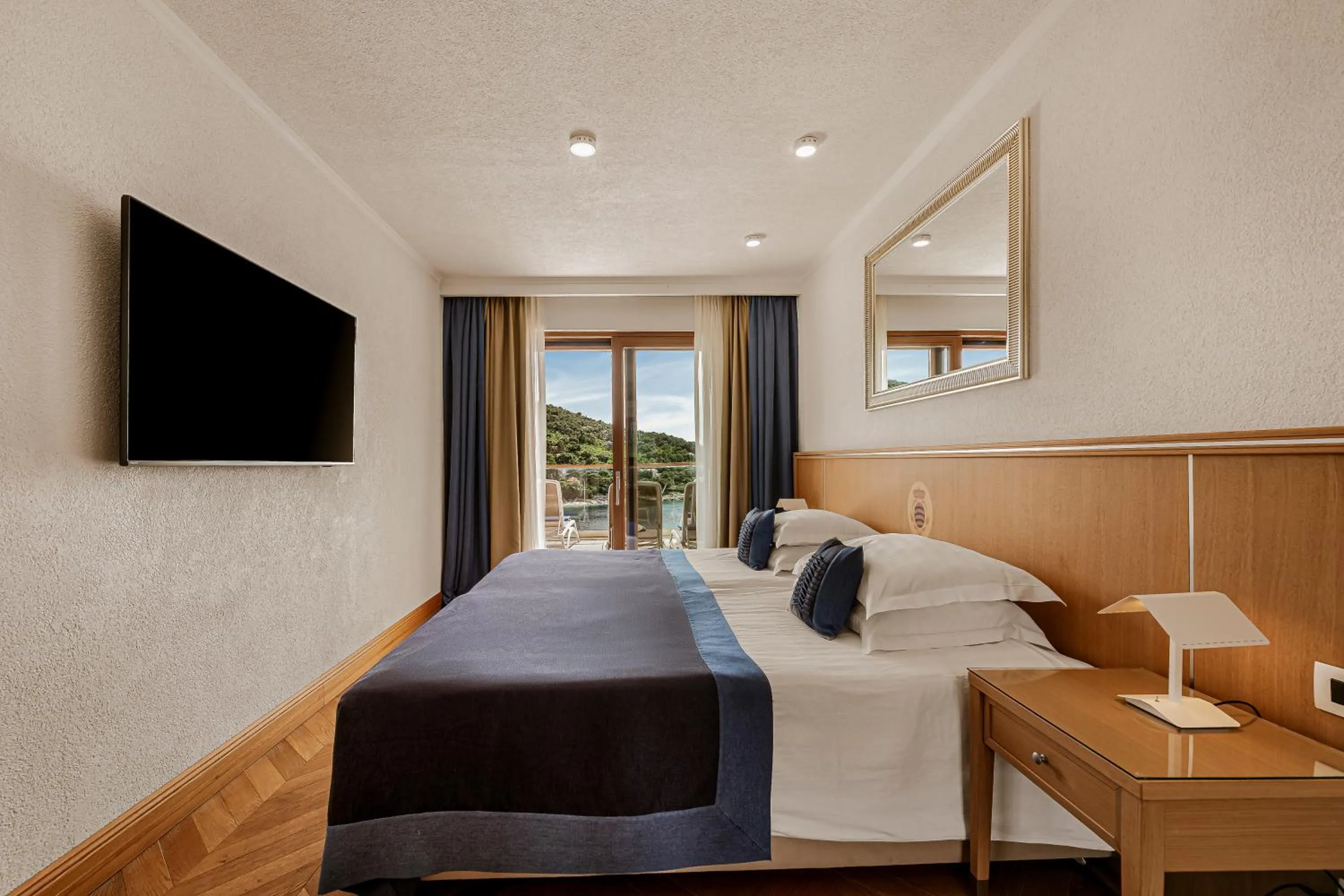 Bed in Villa Malo More