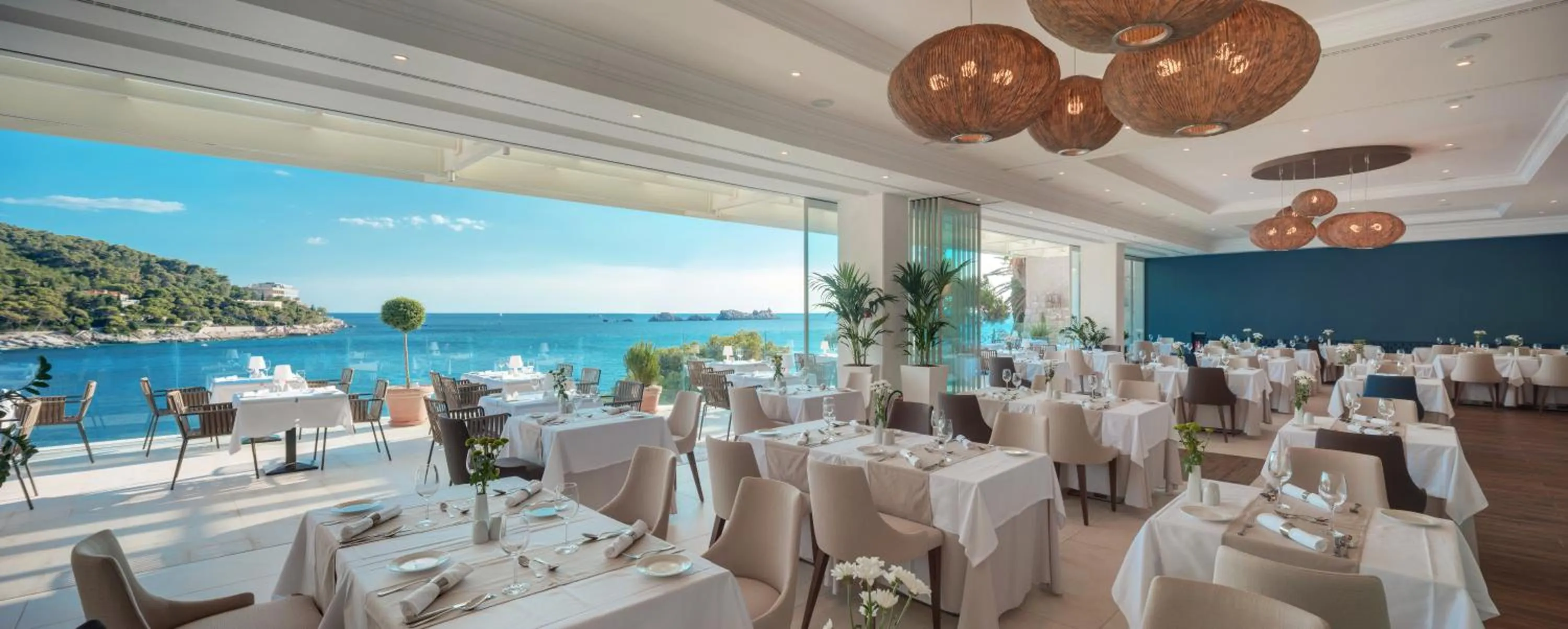 Restaurant/places to eat in Villa Malo More