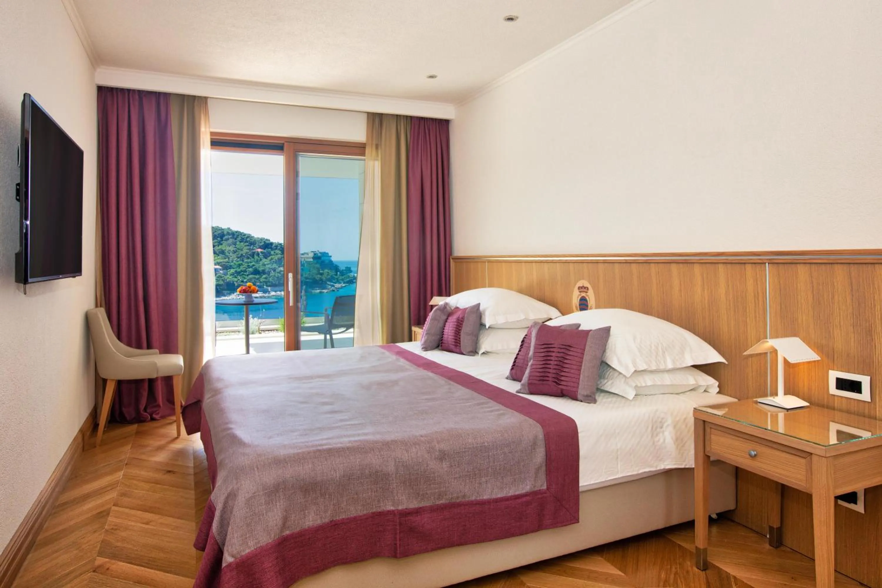 Bedroom, Bed in Villa Malo More