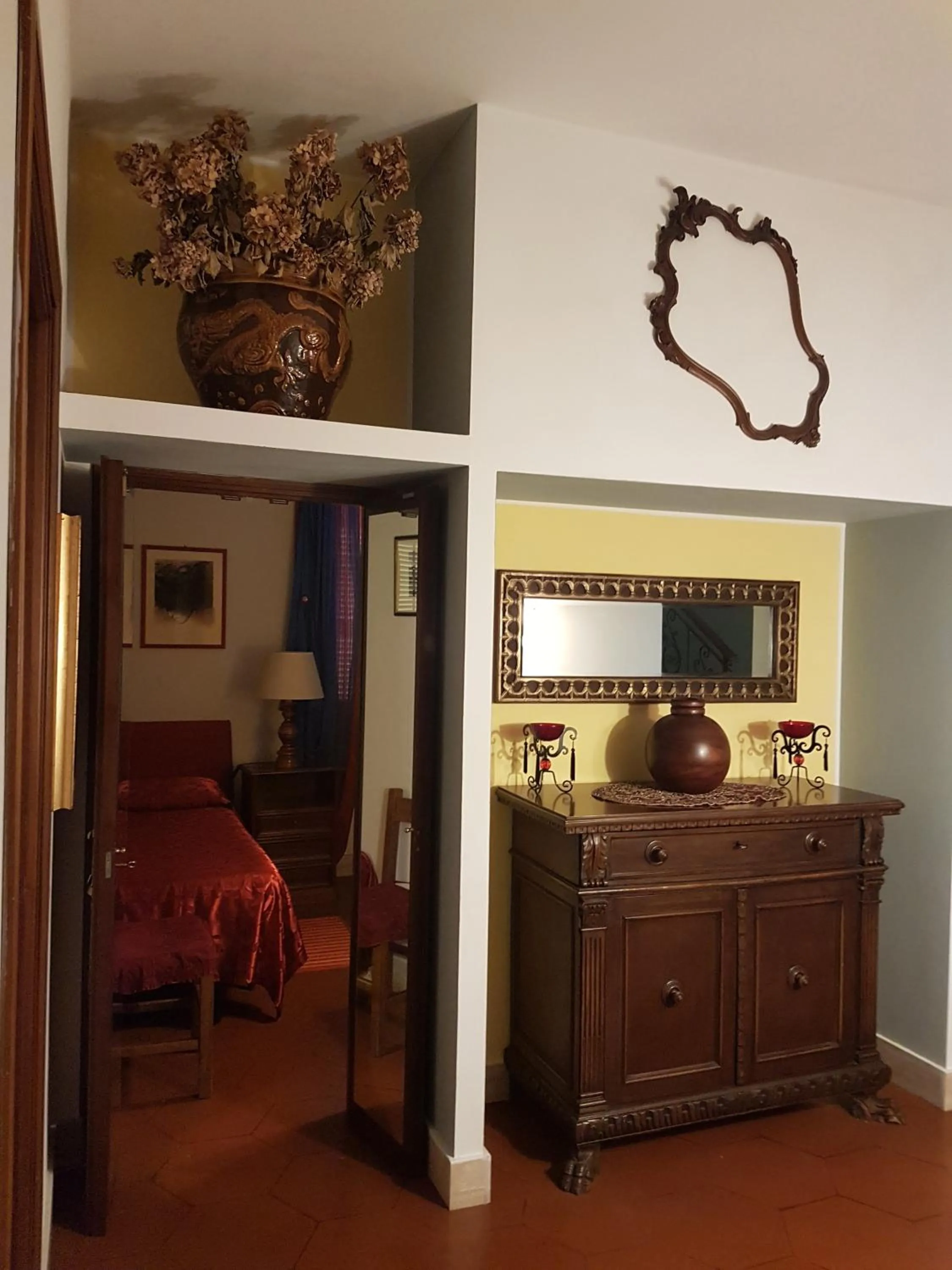 Decorative detail in La Casa degli Artisti