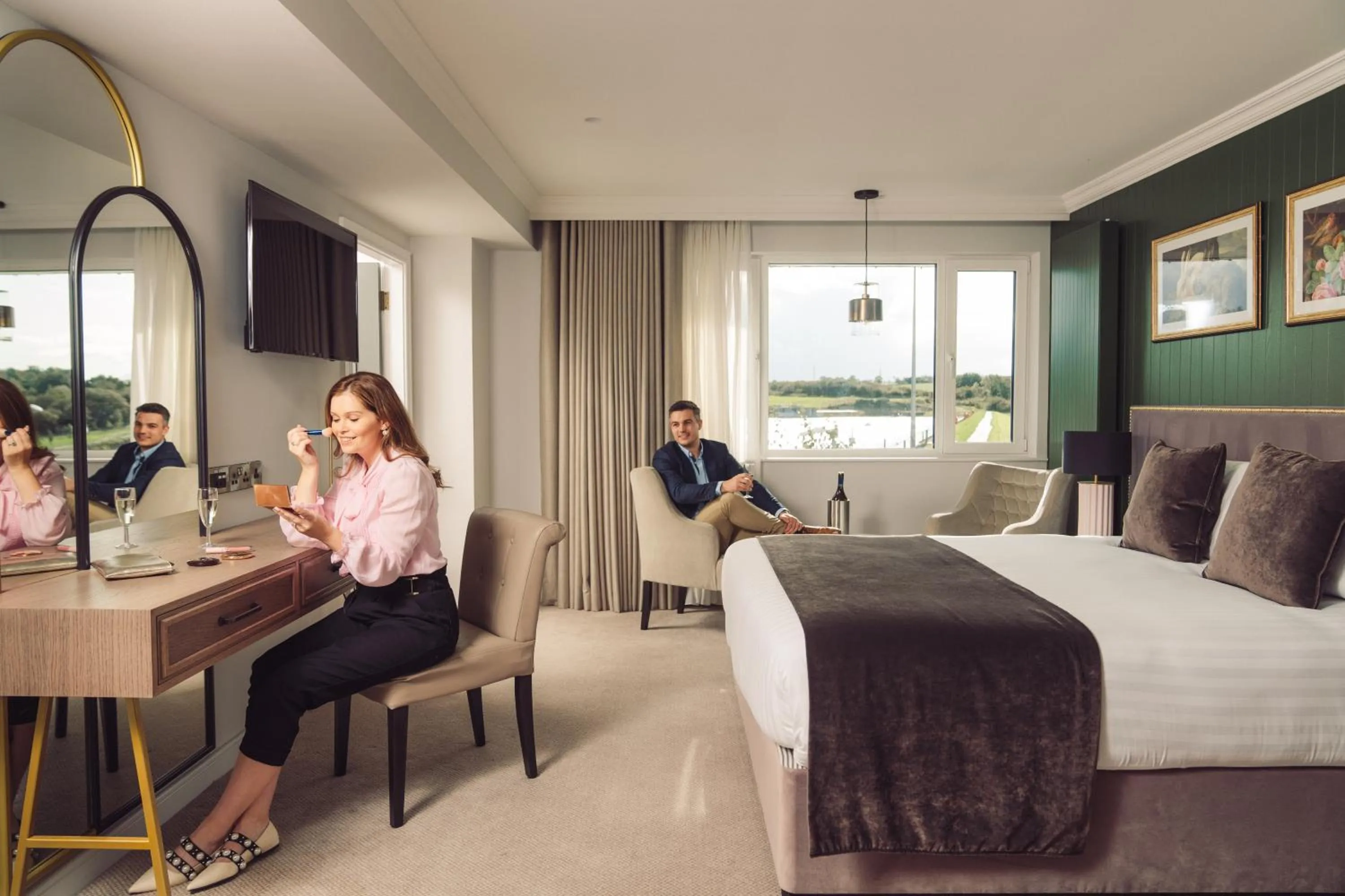 Bed in Ivanhoe Inn and Hotel