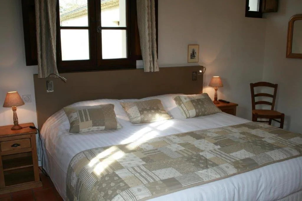 Bedroom, Bed in Charembeau
