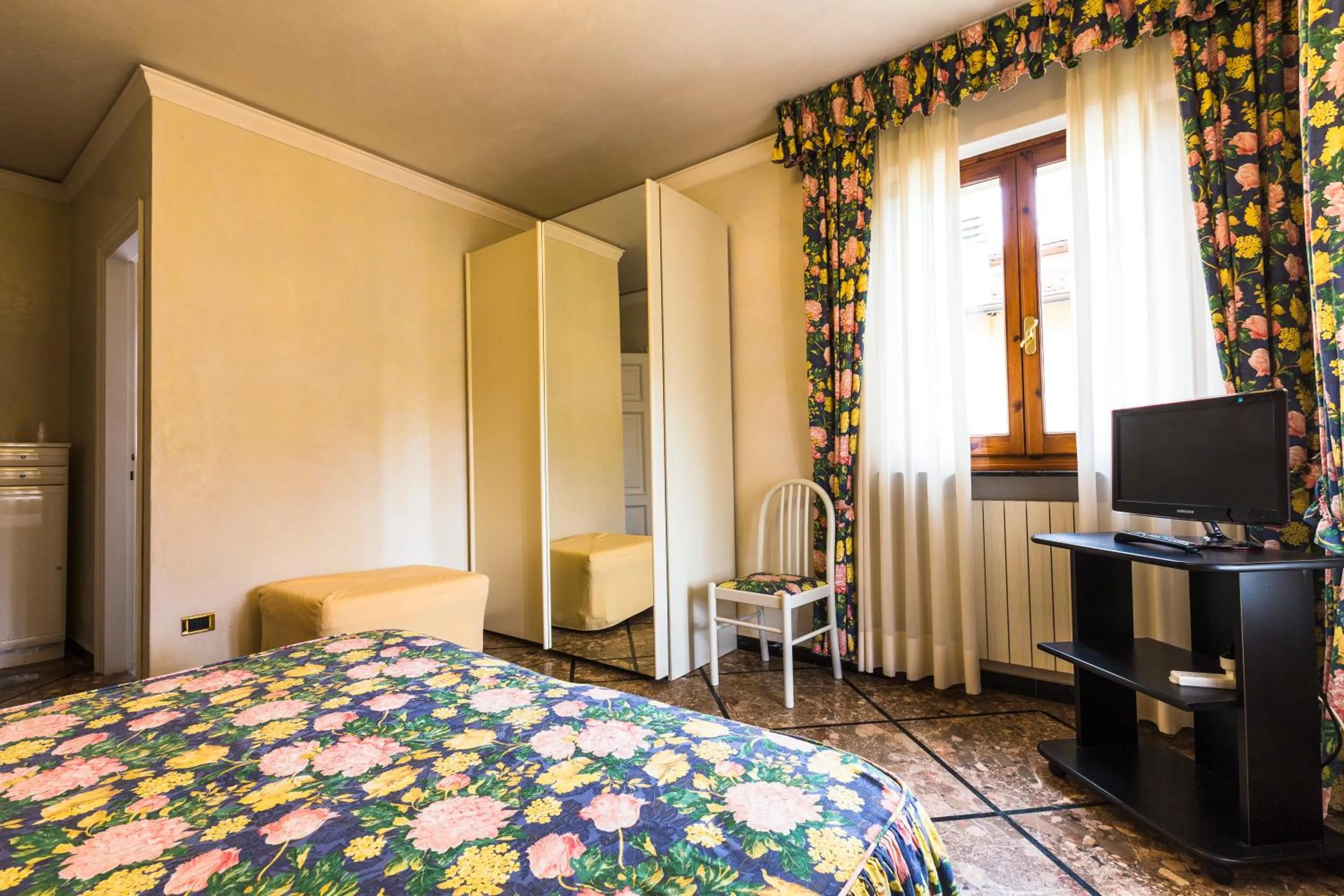 Other, Bed in Hotel Sonia