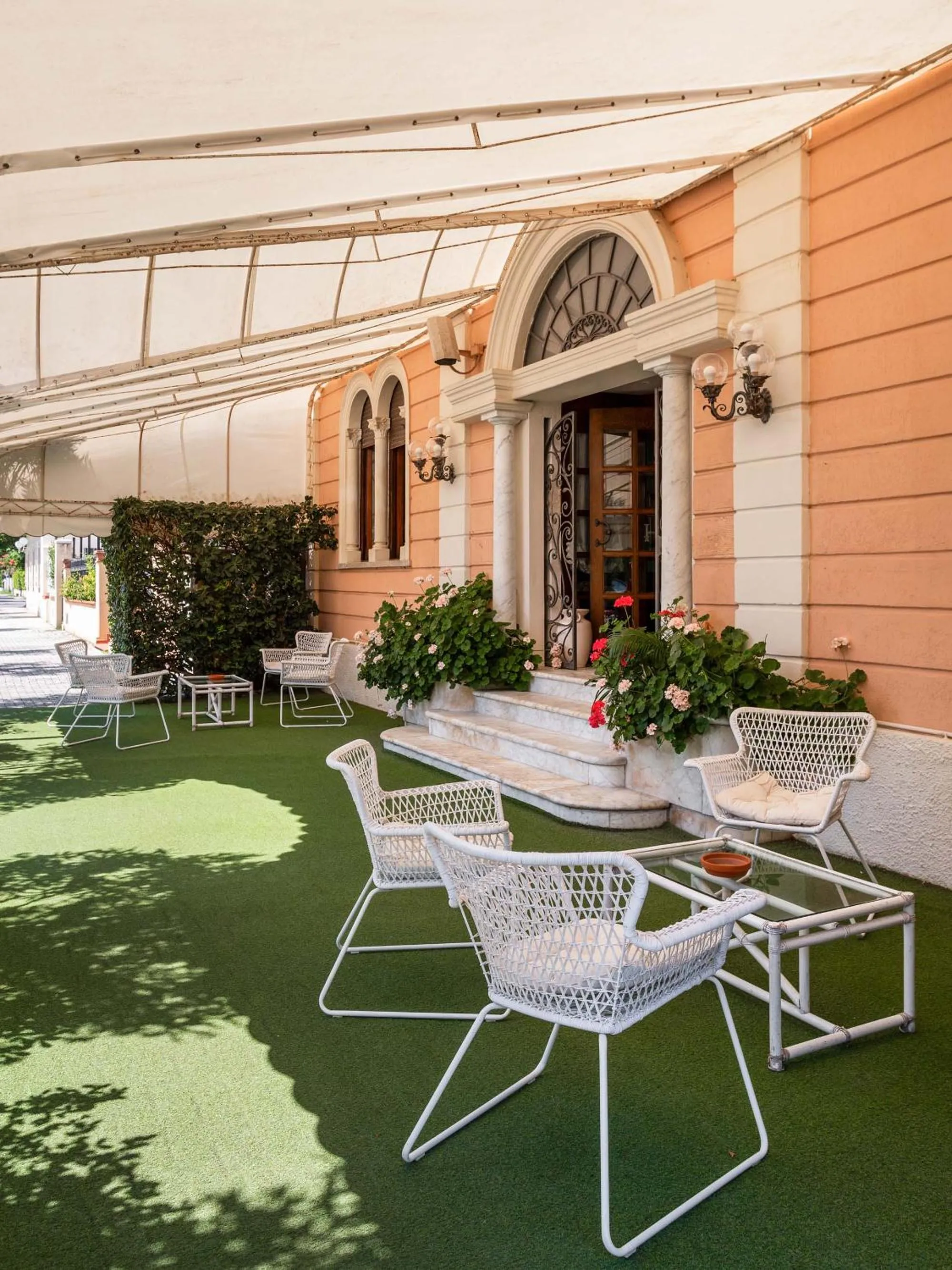 Property building in Hotel Sonia