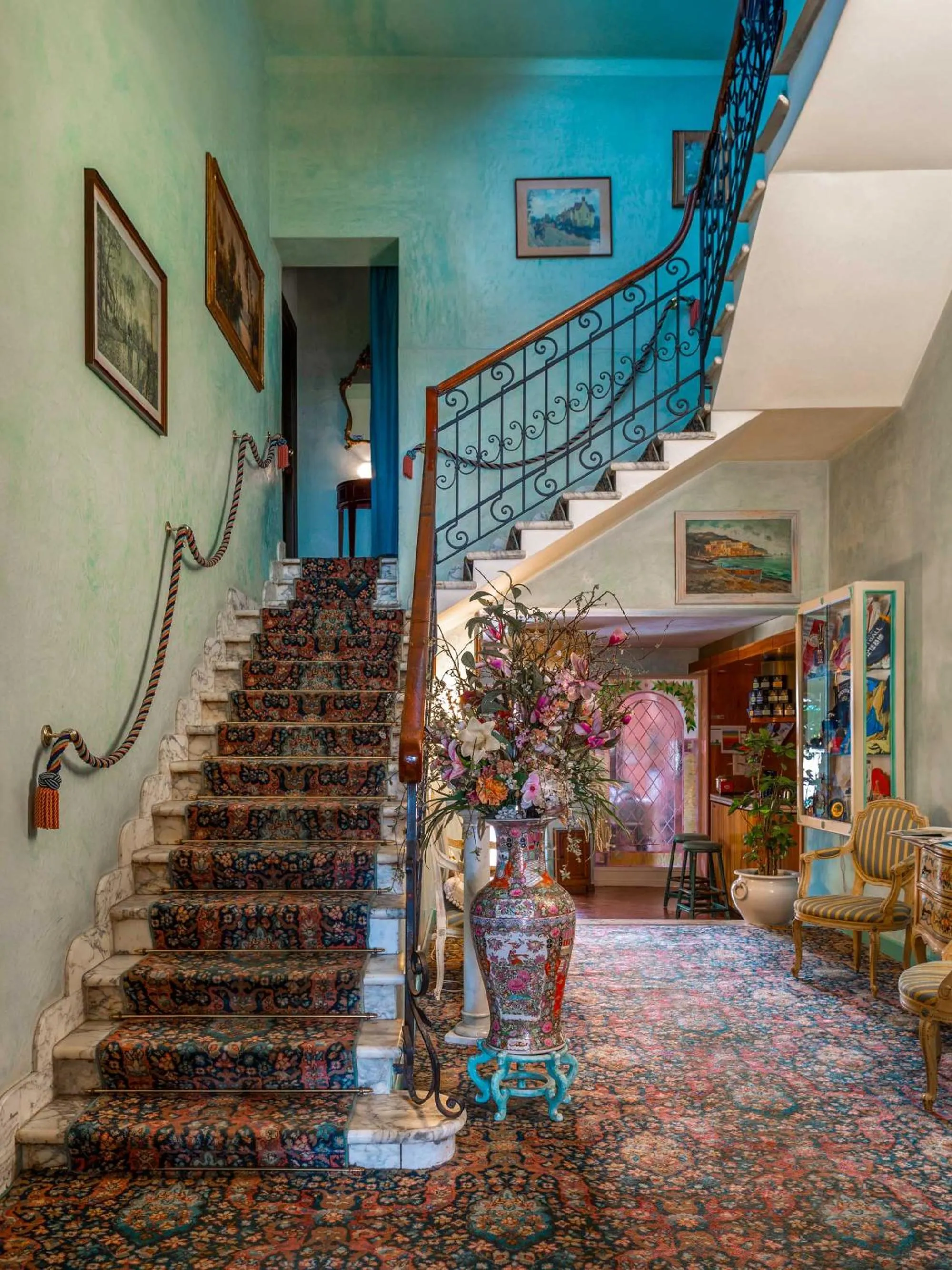 Communal lounge/ TV room in Hotel Sonia