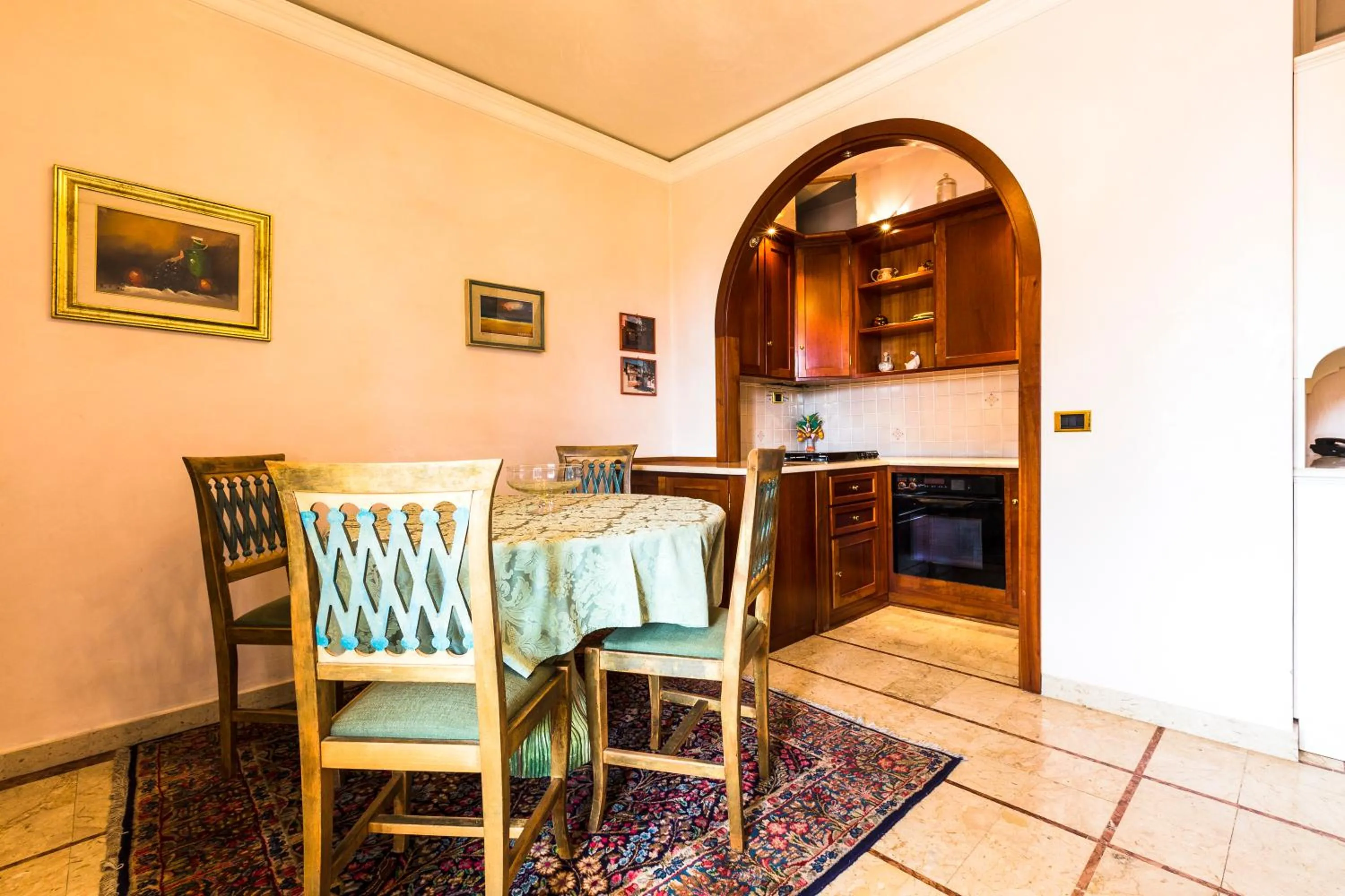 Communal lounge/ TV room in Hotel Sonia