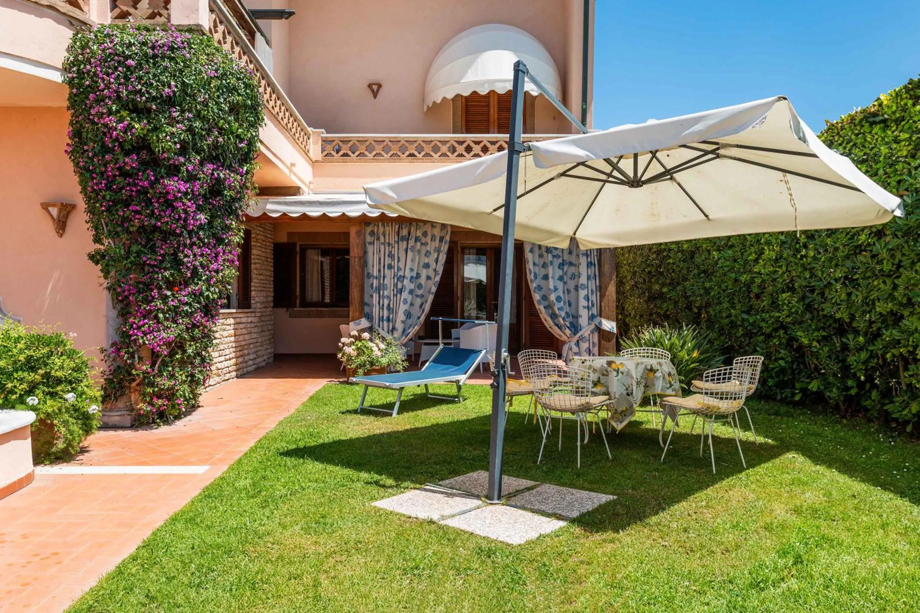 Property building in Hotel Sonia