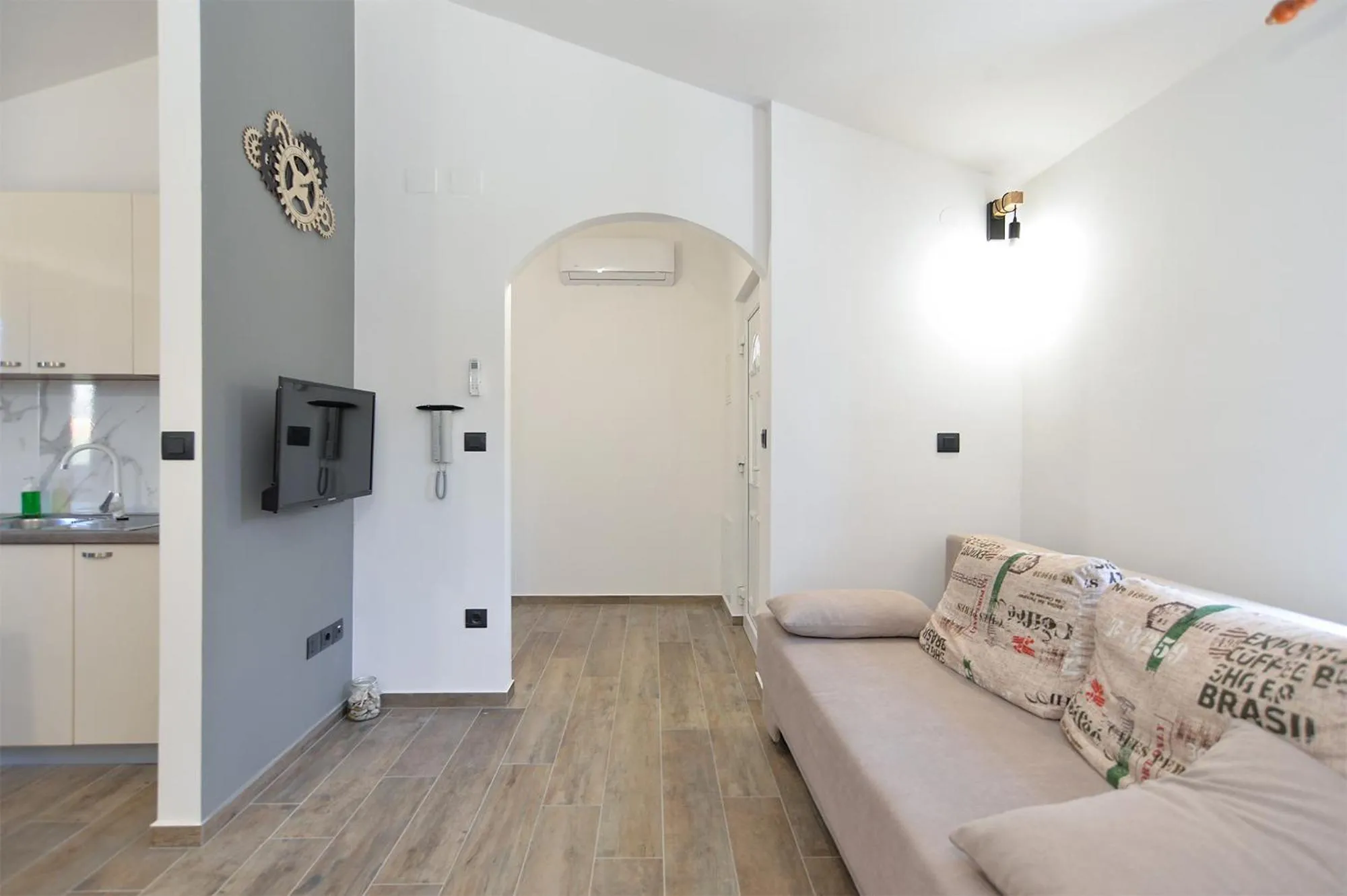 Apartments Elizabeta 1701