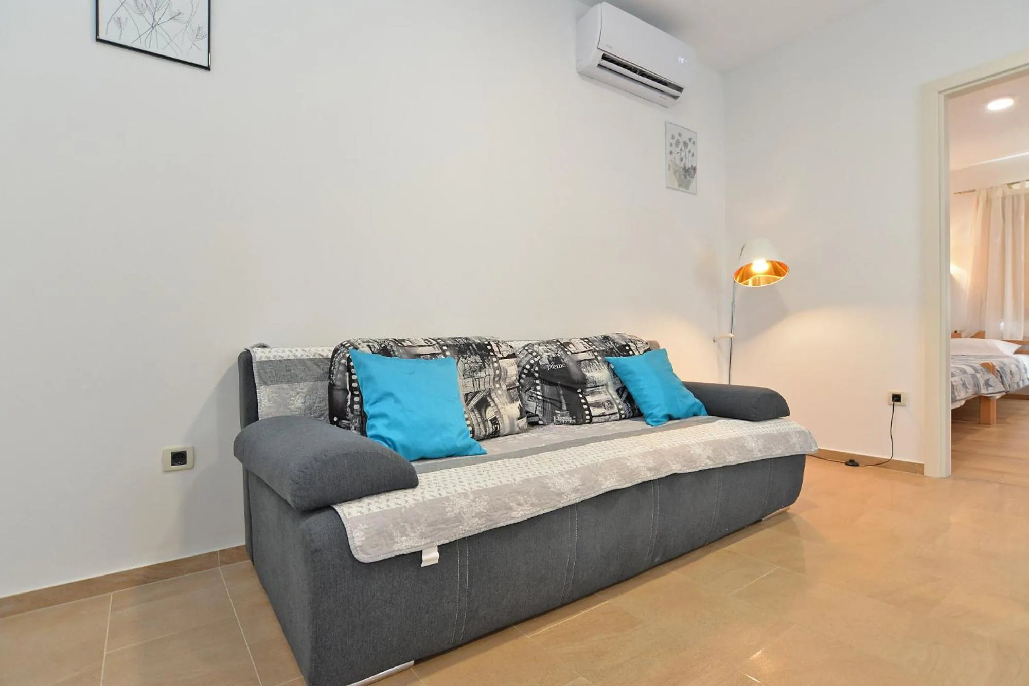 Bed in Apartments Elizabeta 1701