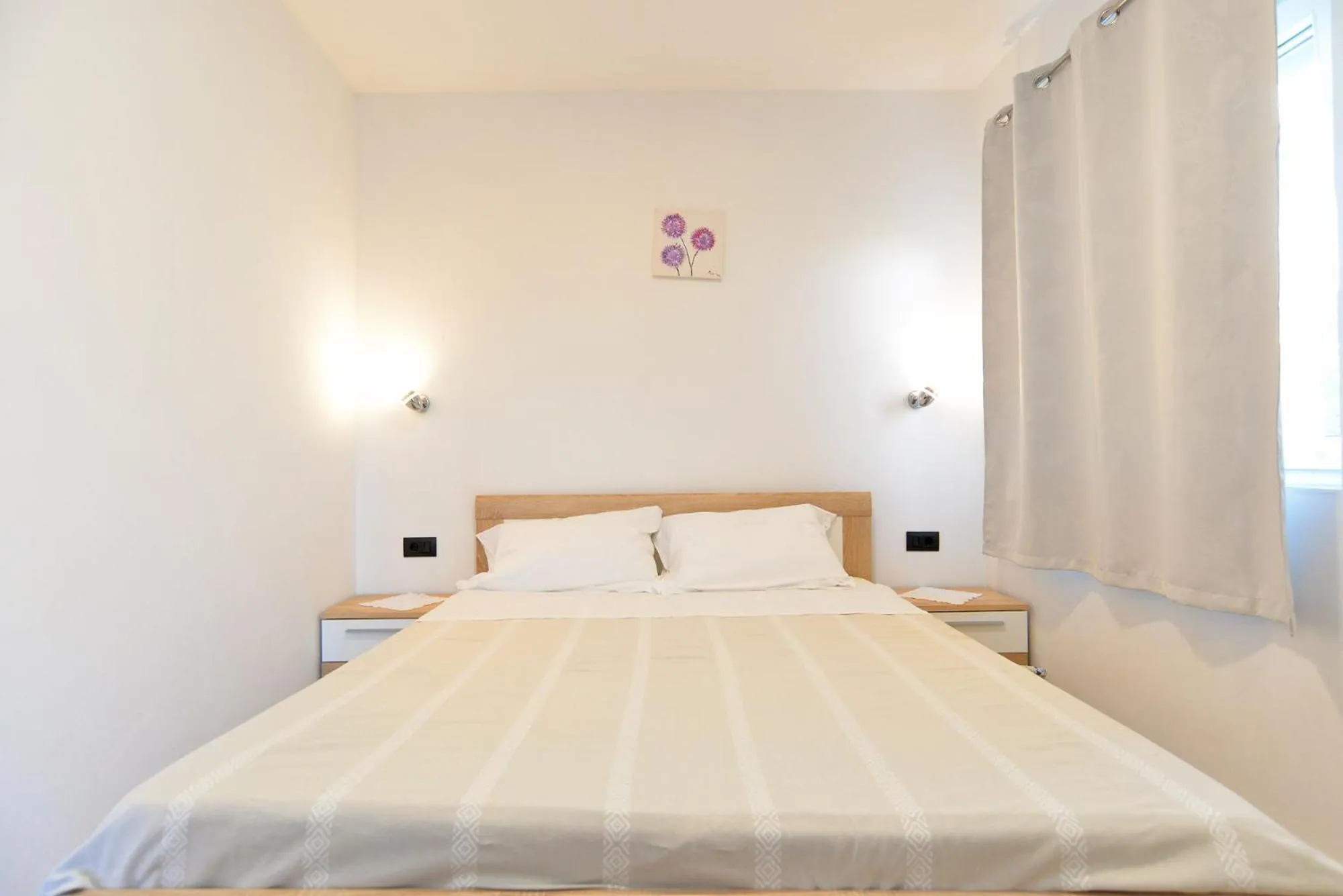 Bed in Apartments Elizabeta 1701