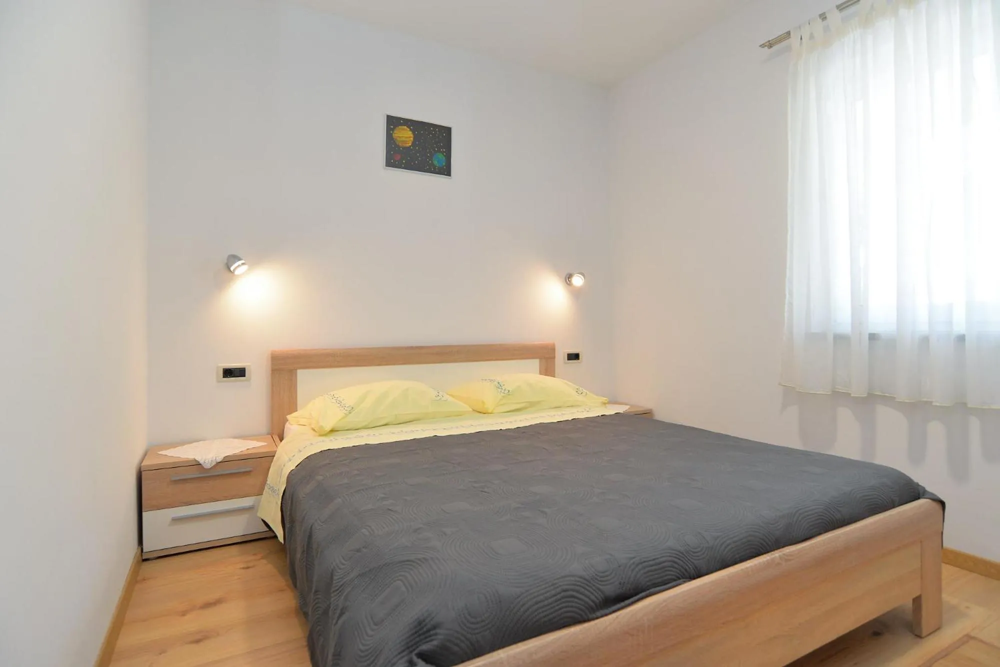 Bed in Apartments Elizabeta 1701