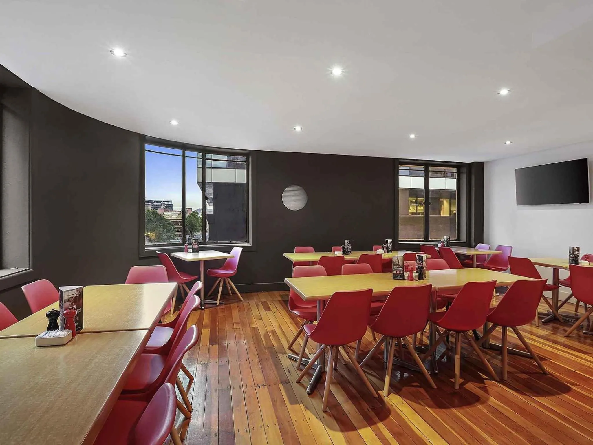 Breakfast in ibis Sydney World Square