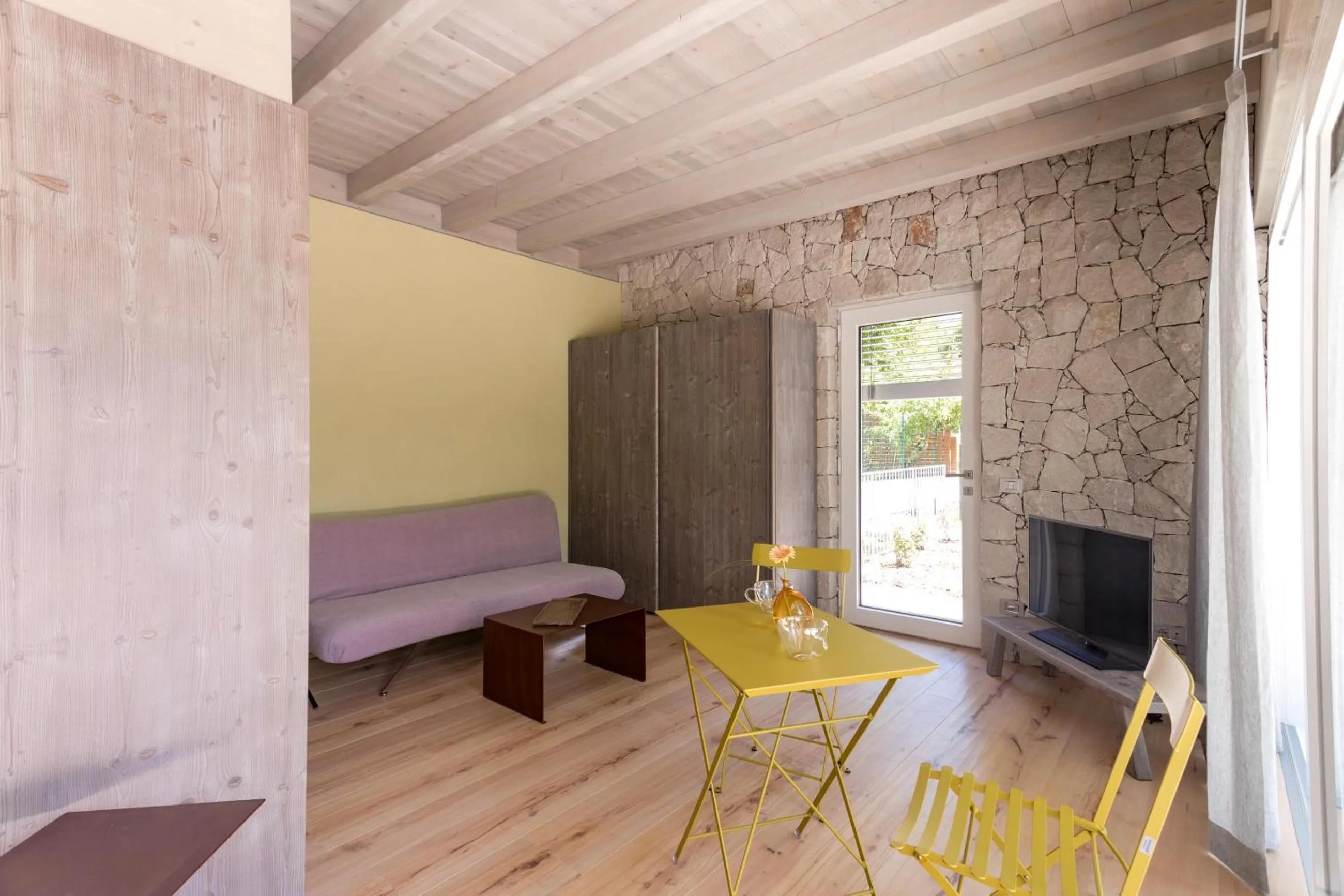 Spring in Tulipa Natural Home