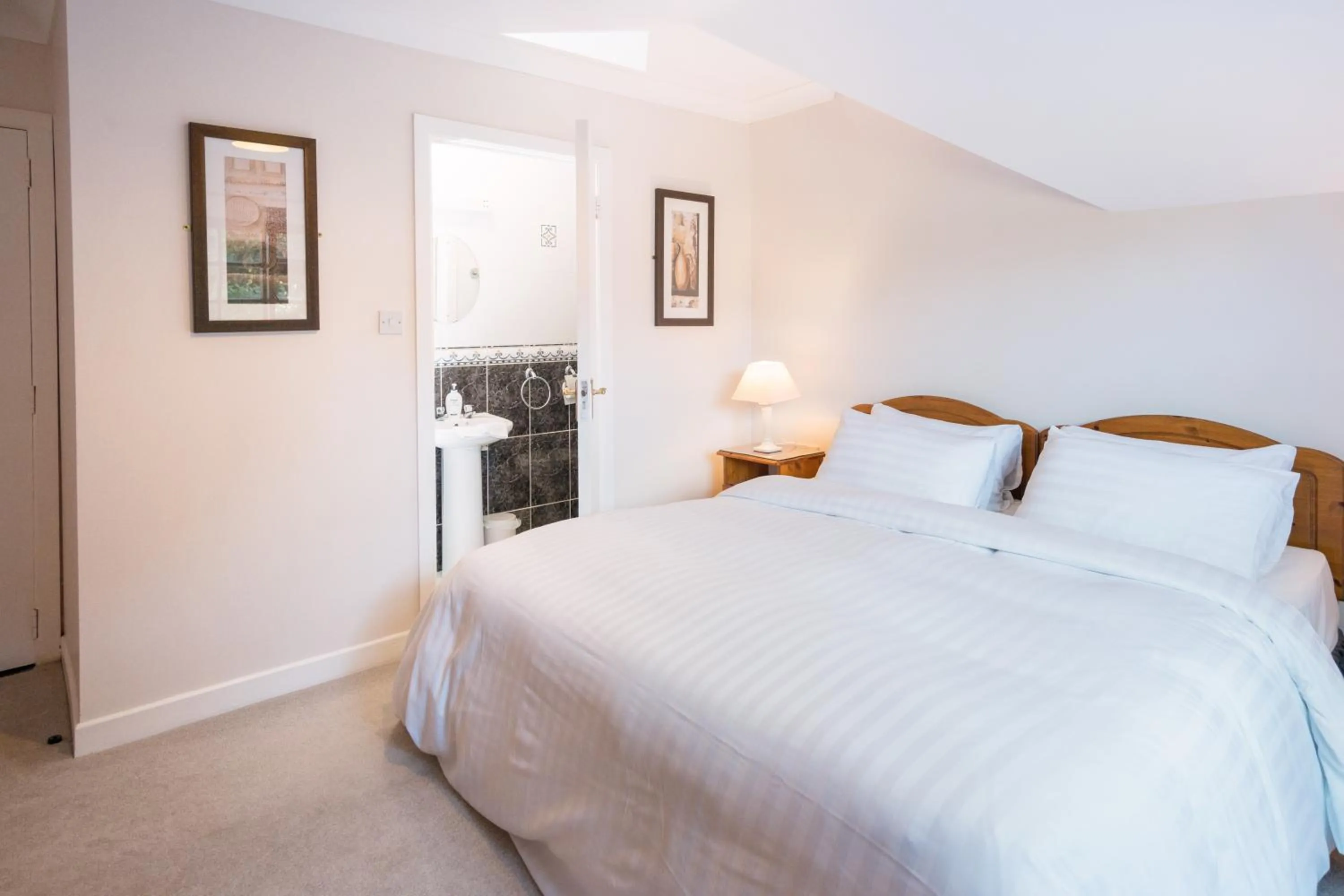 Bed in Woodside Lodge accomodation