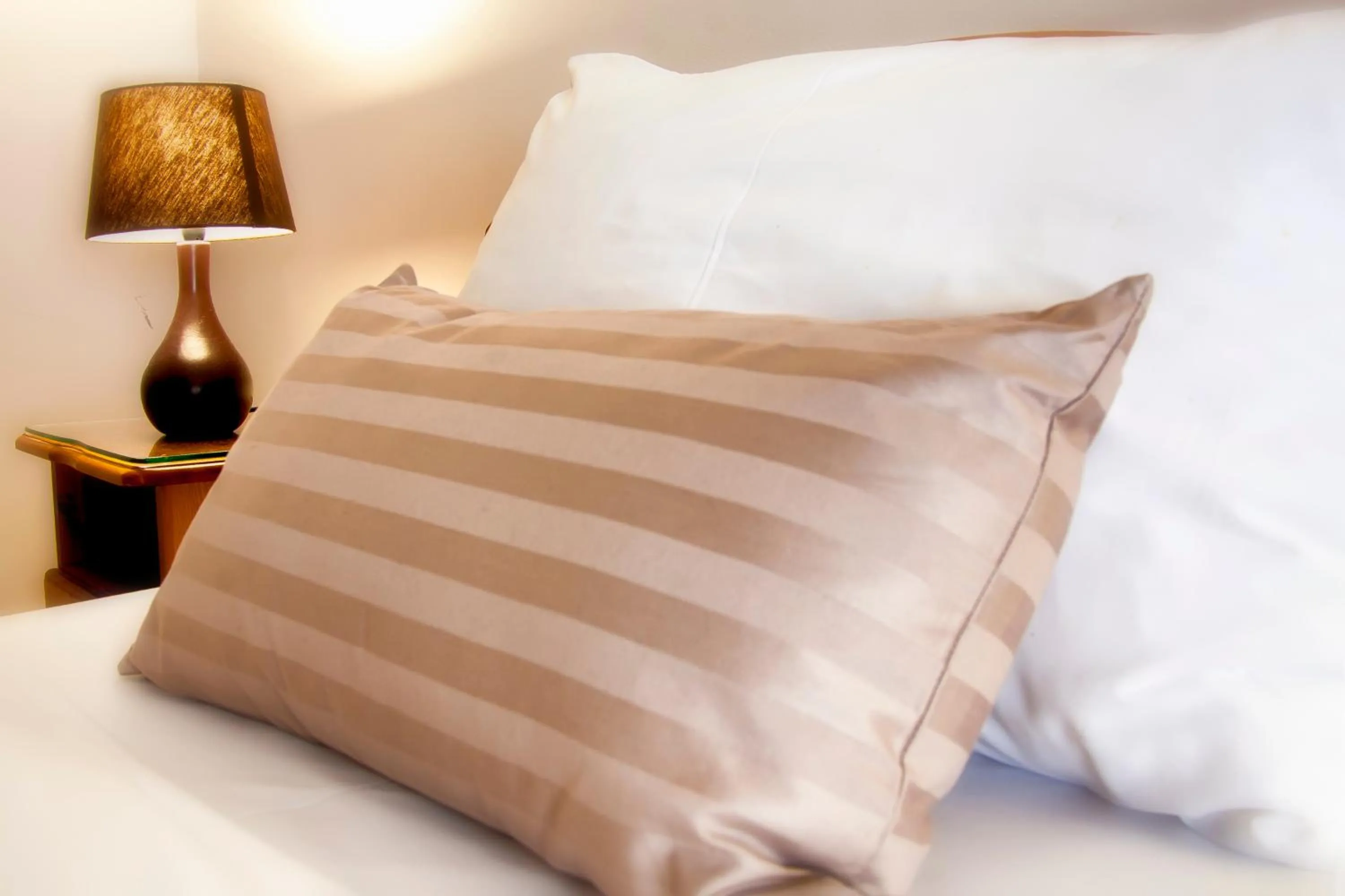 Bed in Woodside Lodge accomodation