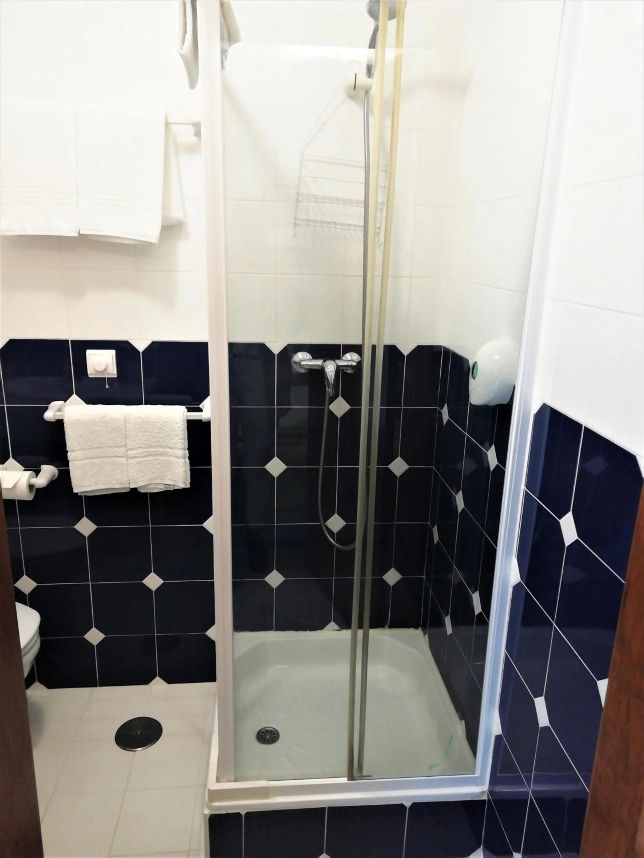 Shower in Hotel Atlântica