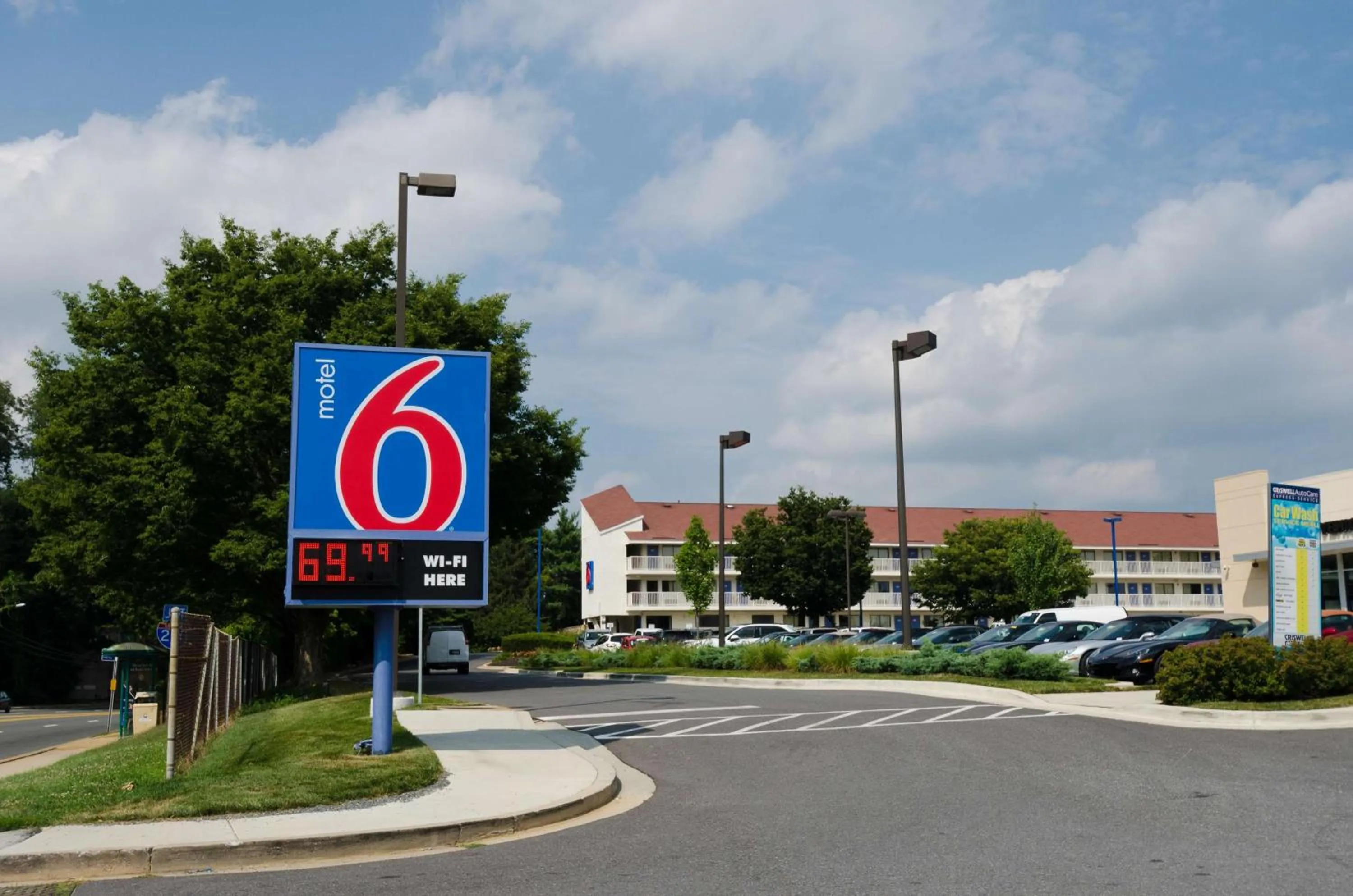 Property building in Motel 6-Gaithersburg, DC - Washington