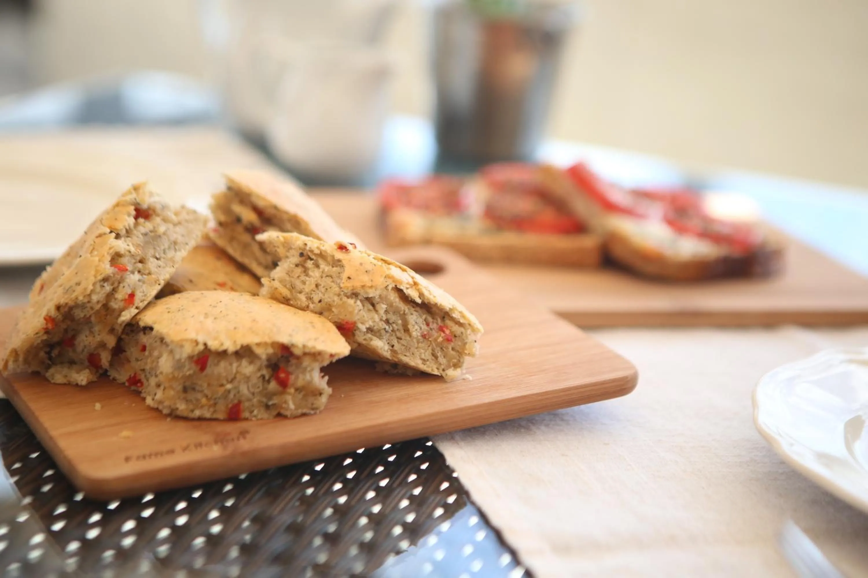 Food and drinks in 7 Art Feslegen Hotel By Egeos