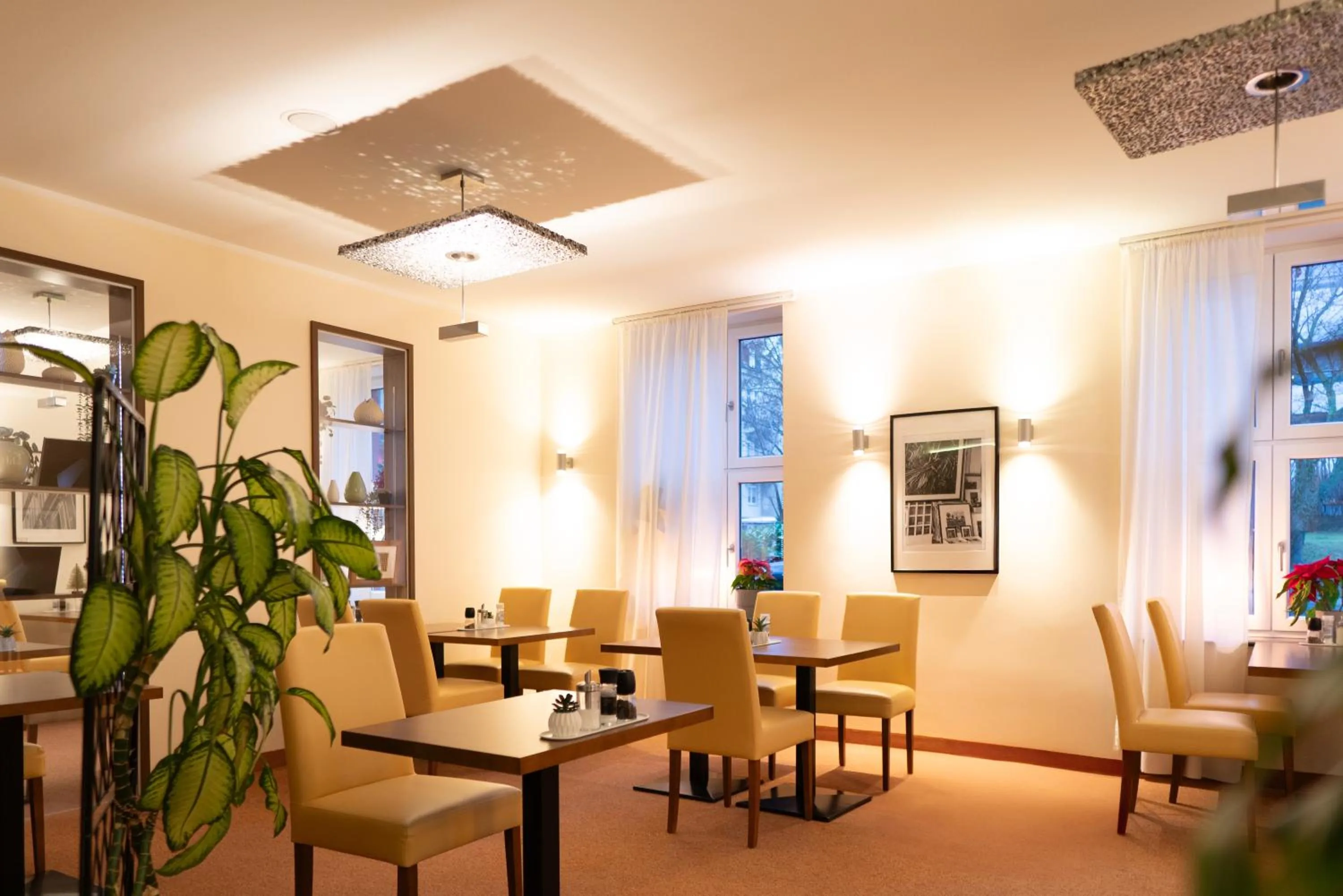 Restaurant/places to eat in Hotel Brühlerhöhe