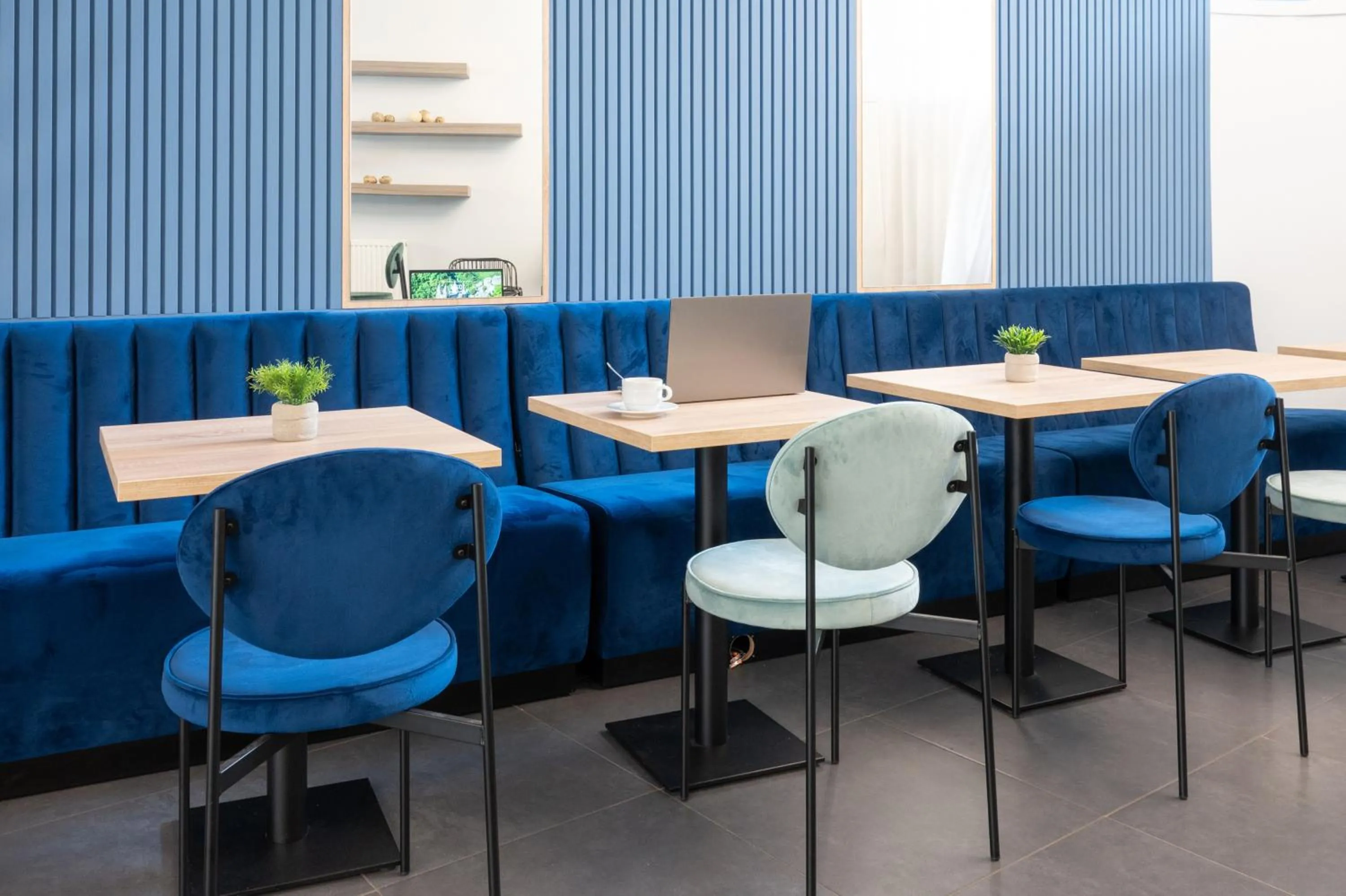 Lobby or reception in Nemea Appart Hotel Elypseo Strasbourg Port