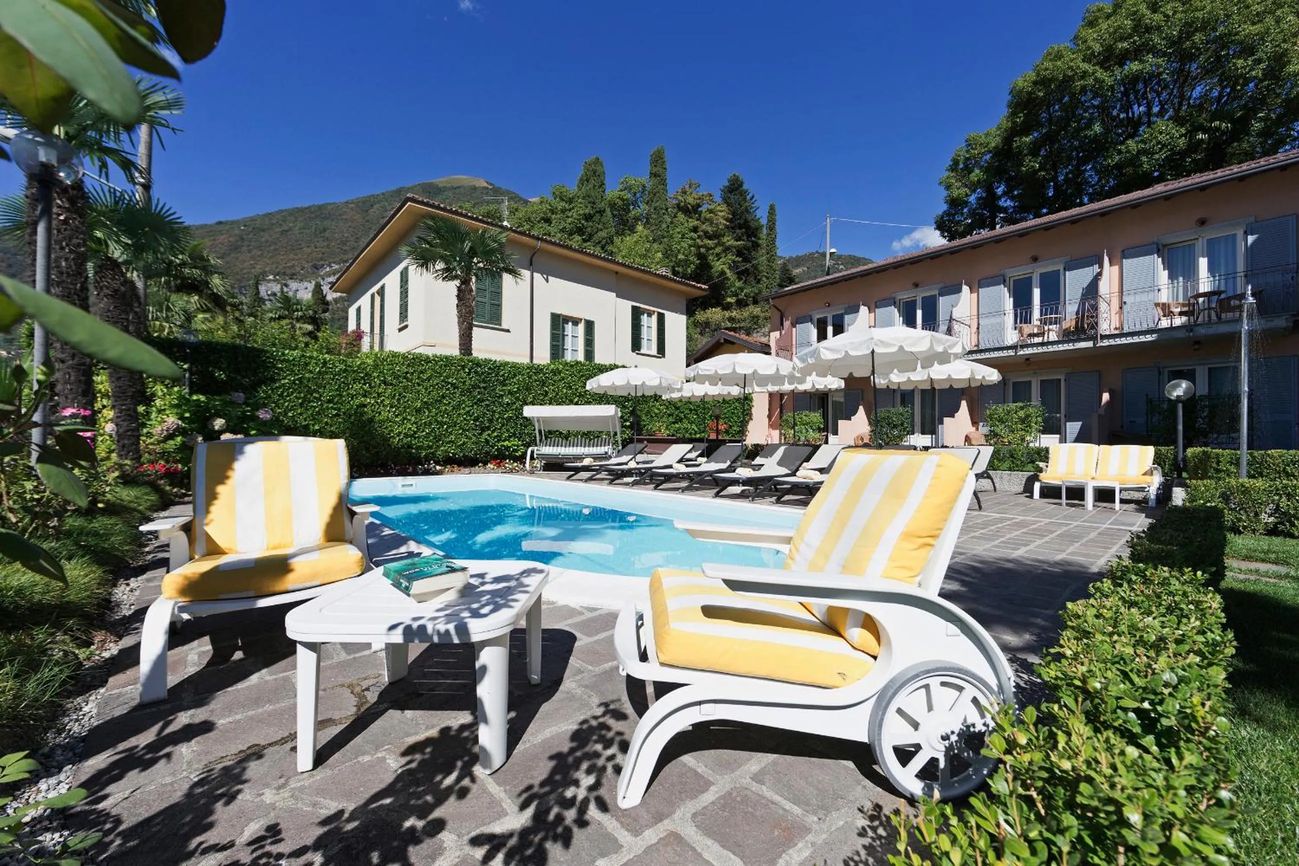 Swimming pool in Hotel Villa Marie