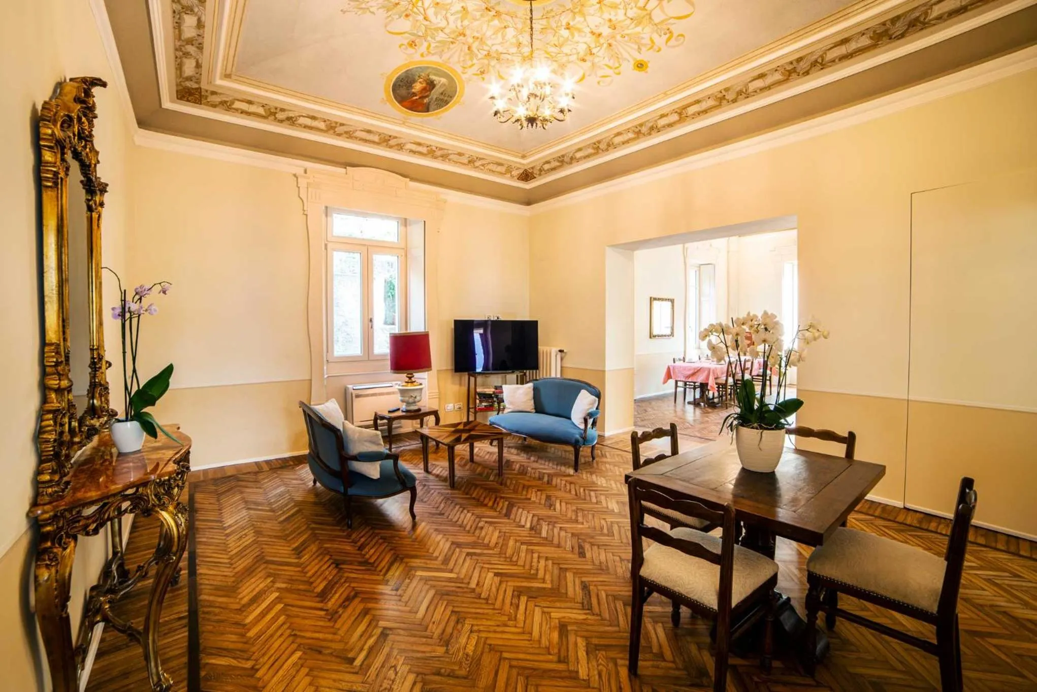 Communal lounge/ TV room in Hotel Villa Marie