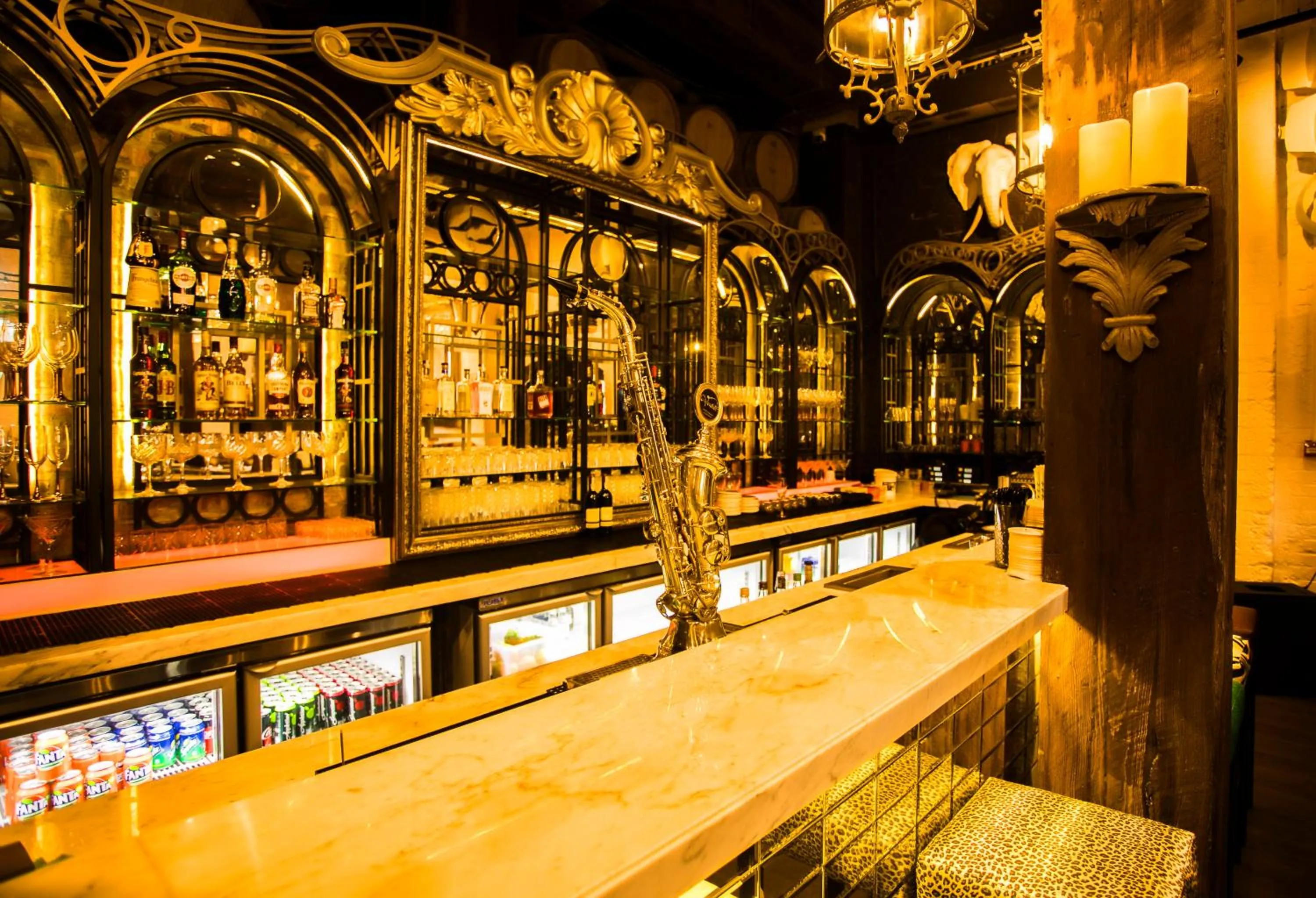 Lounge or bar in ONOMO Hotel Waterfront