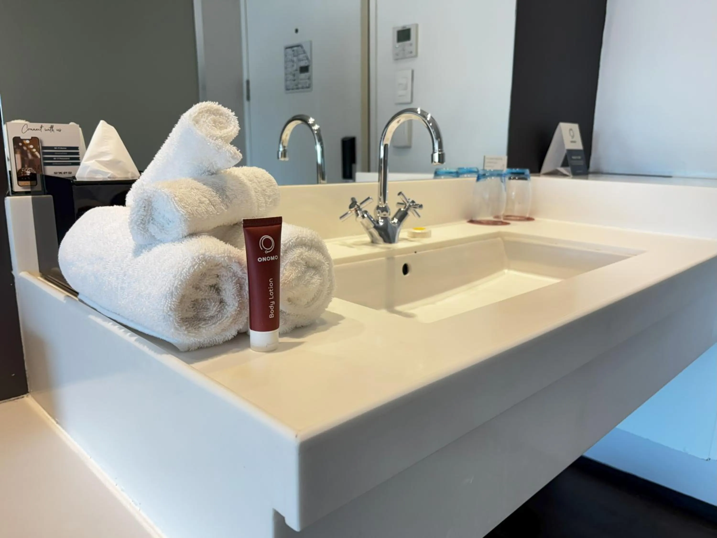 Bathroom in ONOMO Hotel Waterfront