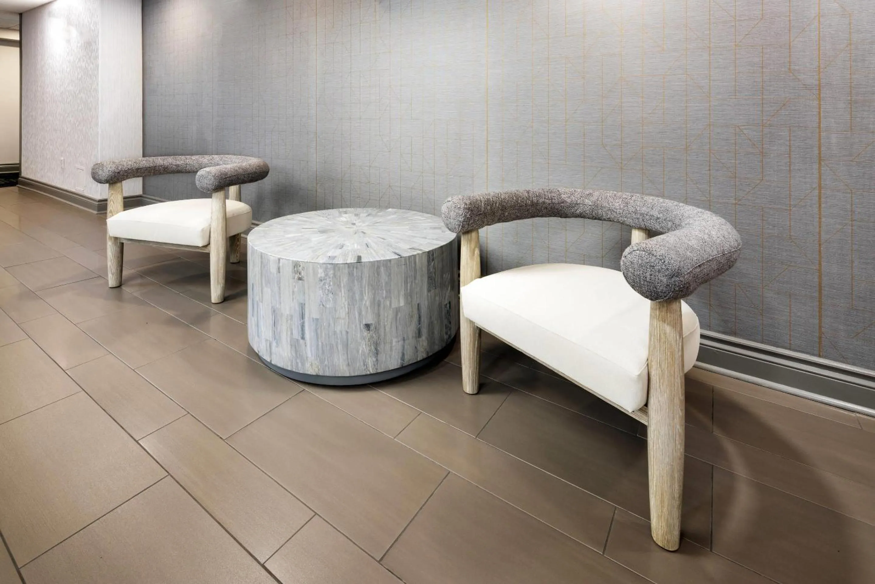 Bedroom in Country Inn & Suites by Radisson Asheville Downtown Tunnel Road