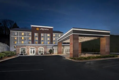 La Quinta Inn & Suites by Wyndham Asheville Downtown