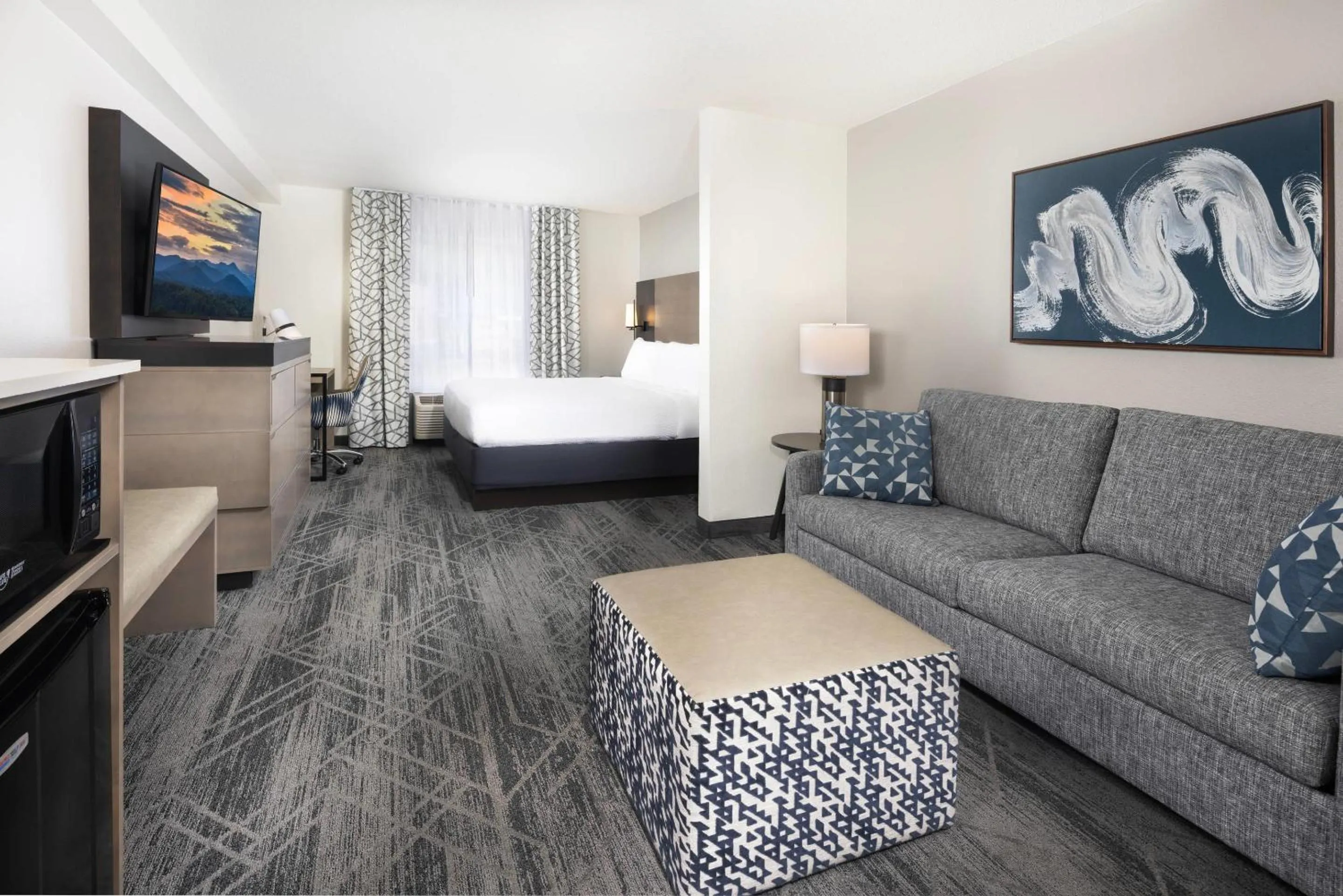 Bedroom, Bed in Country Inn & Suites by Radisson Asheville Downtown Tunnel Road