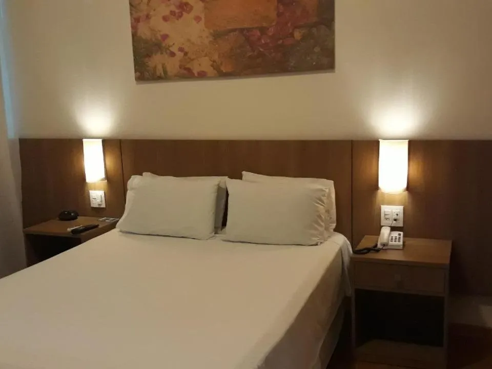 Bed in Premier Parc Hotel