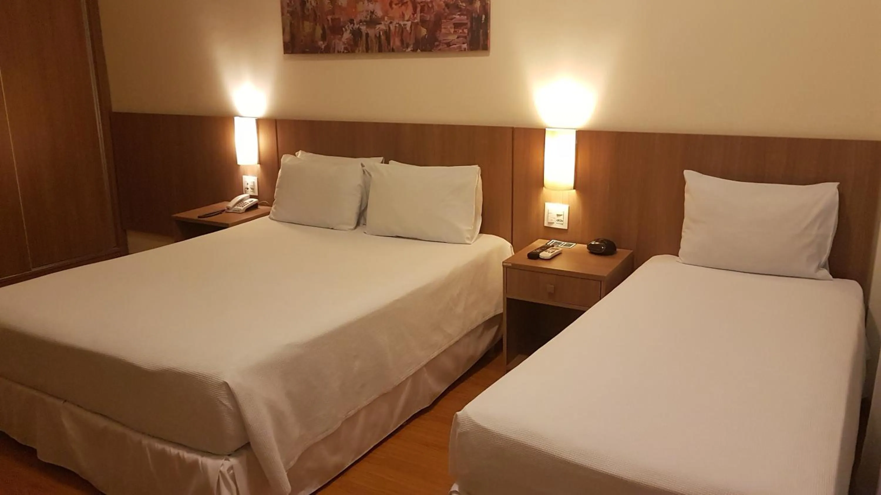 Bed in Premier Parc Hotel