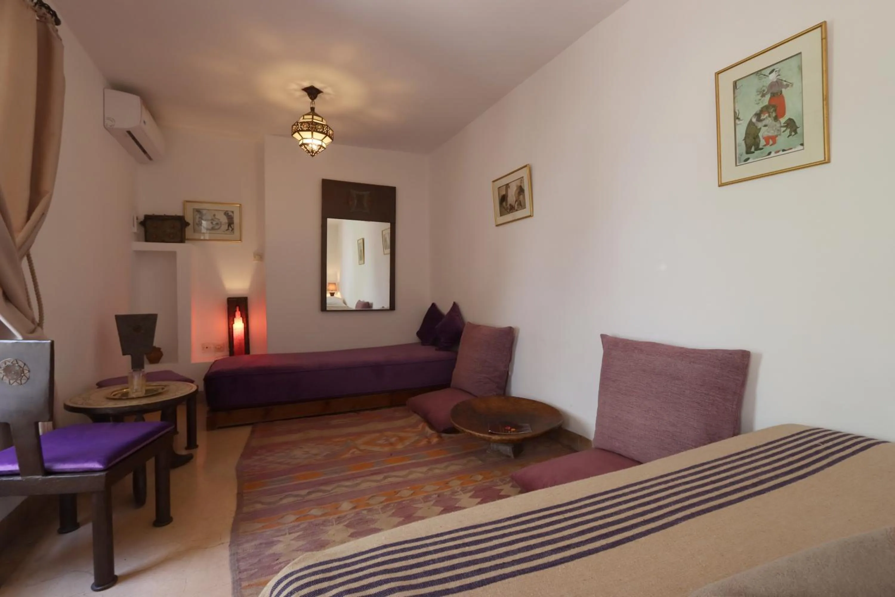 Seating area, Bed in Dar Warda