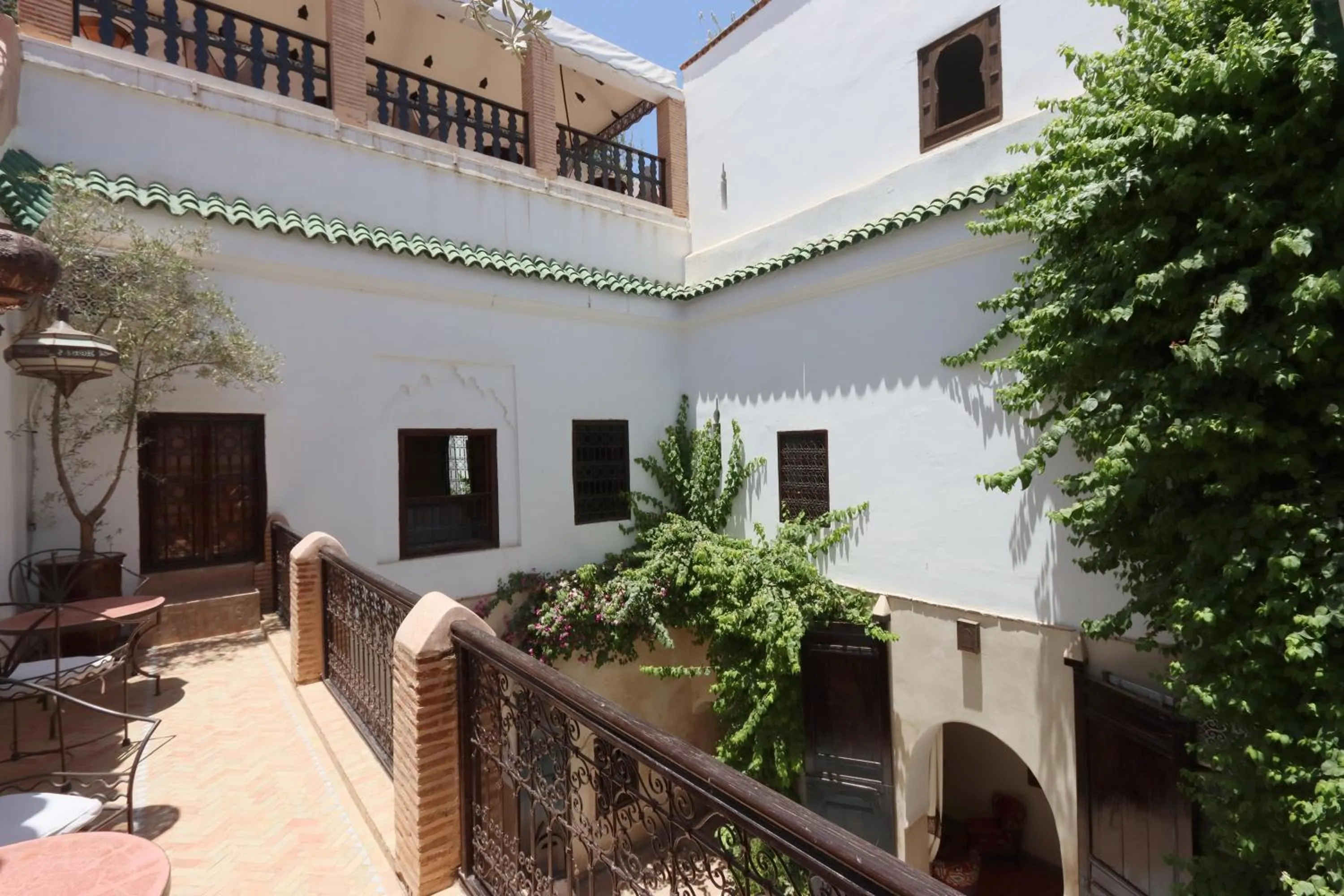 Property building in Dar Warda