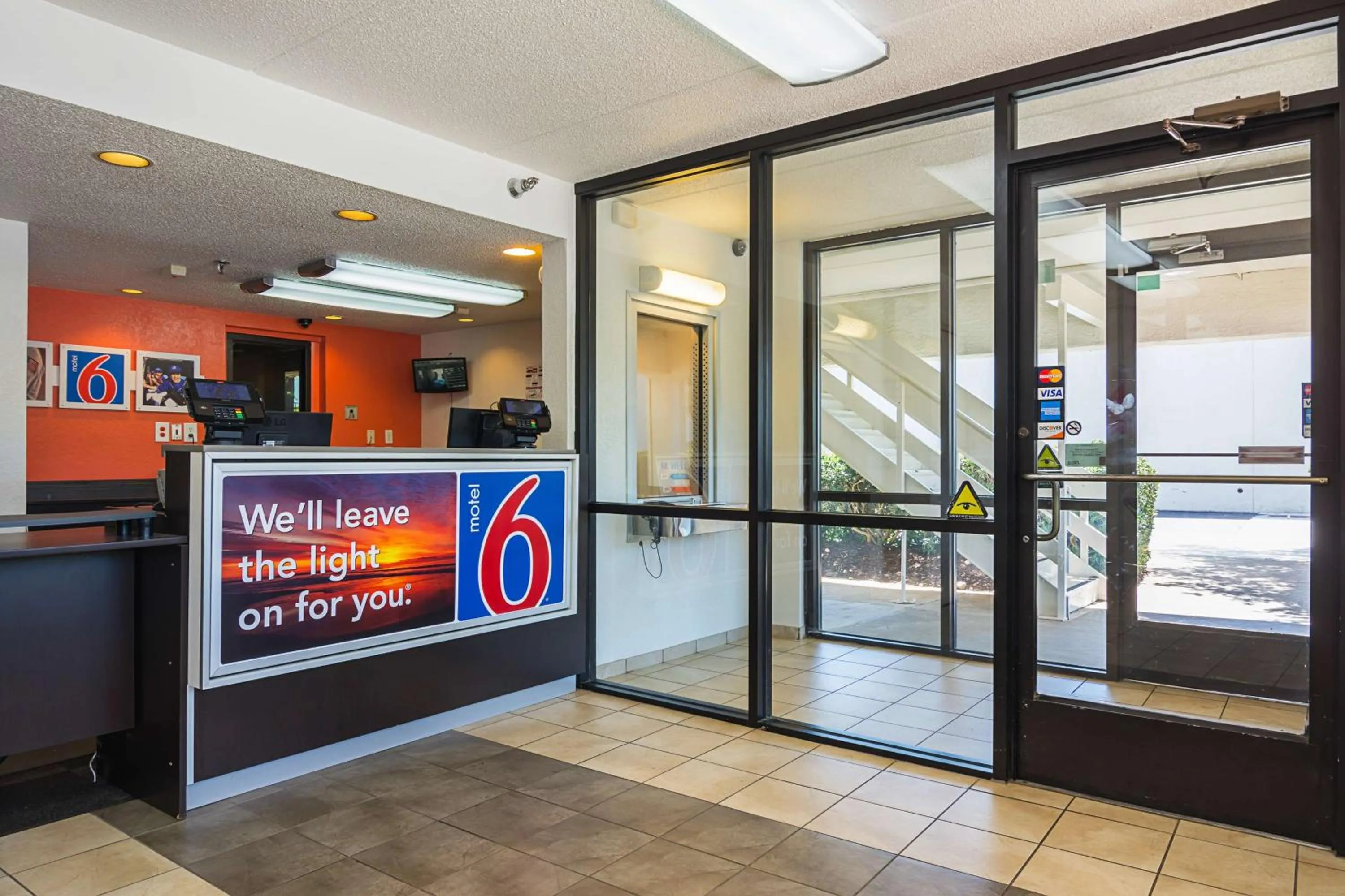 Lobby or reception in Motel 6-Tucker, GA - Atlanta Northeast