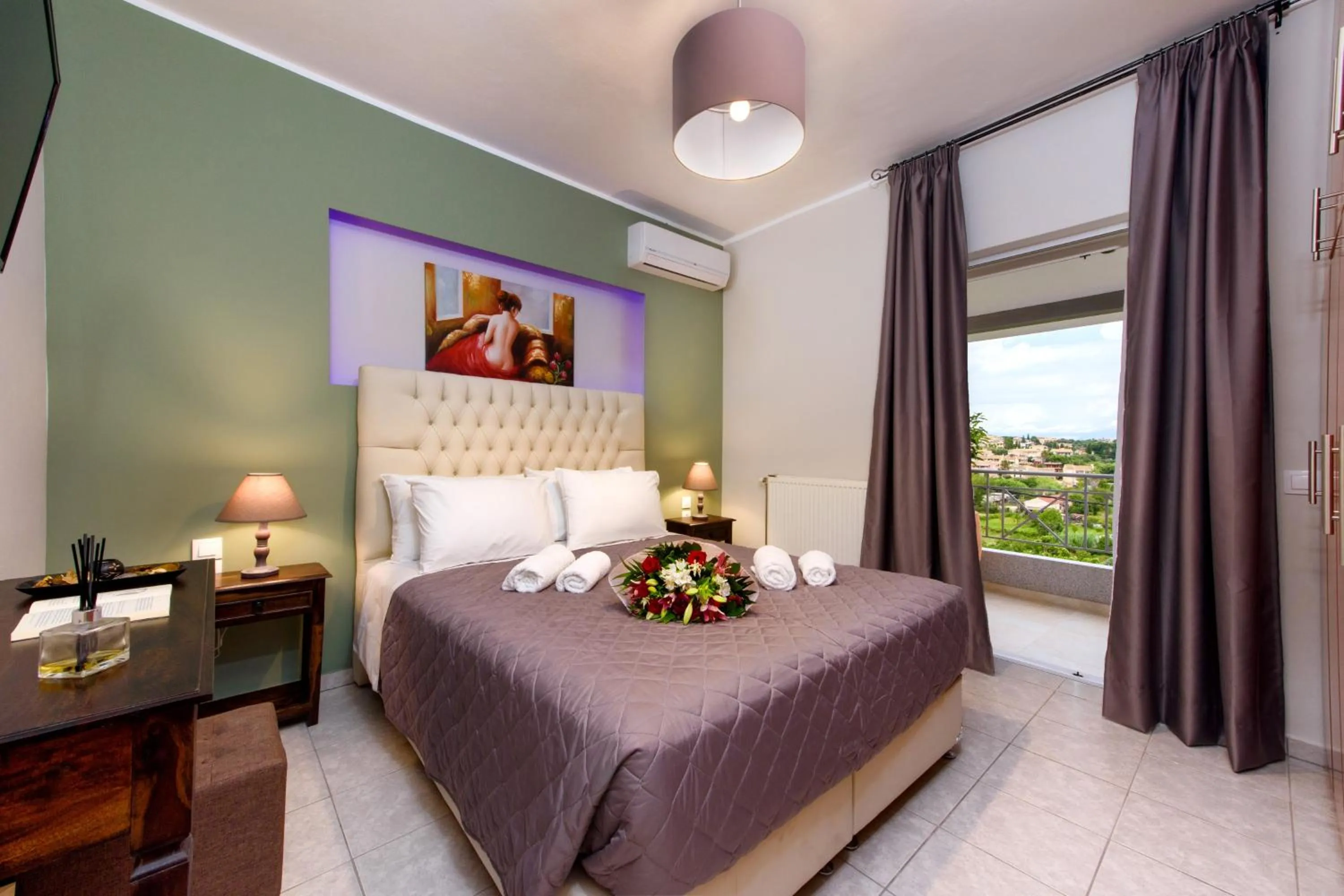 Photo of the whole room, Bed in Angelo Del'Arte Estate