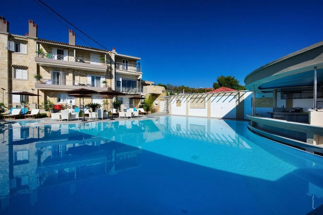 Swimming pool in Angelo Del'Arte Estate