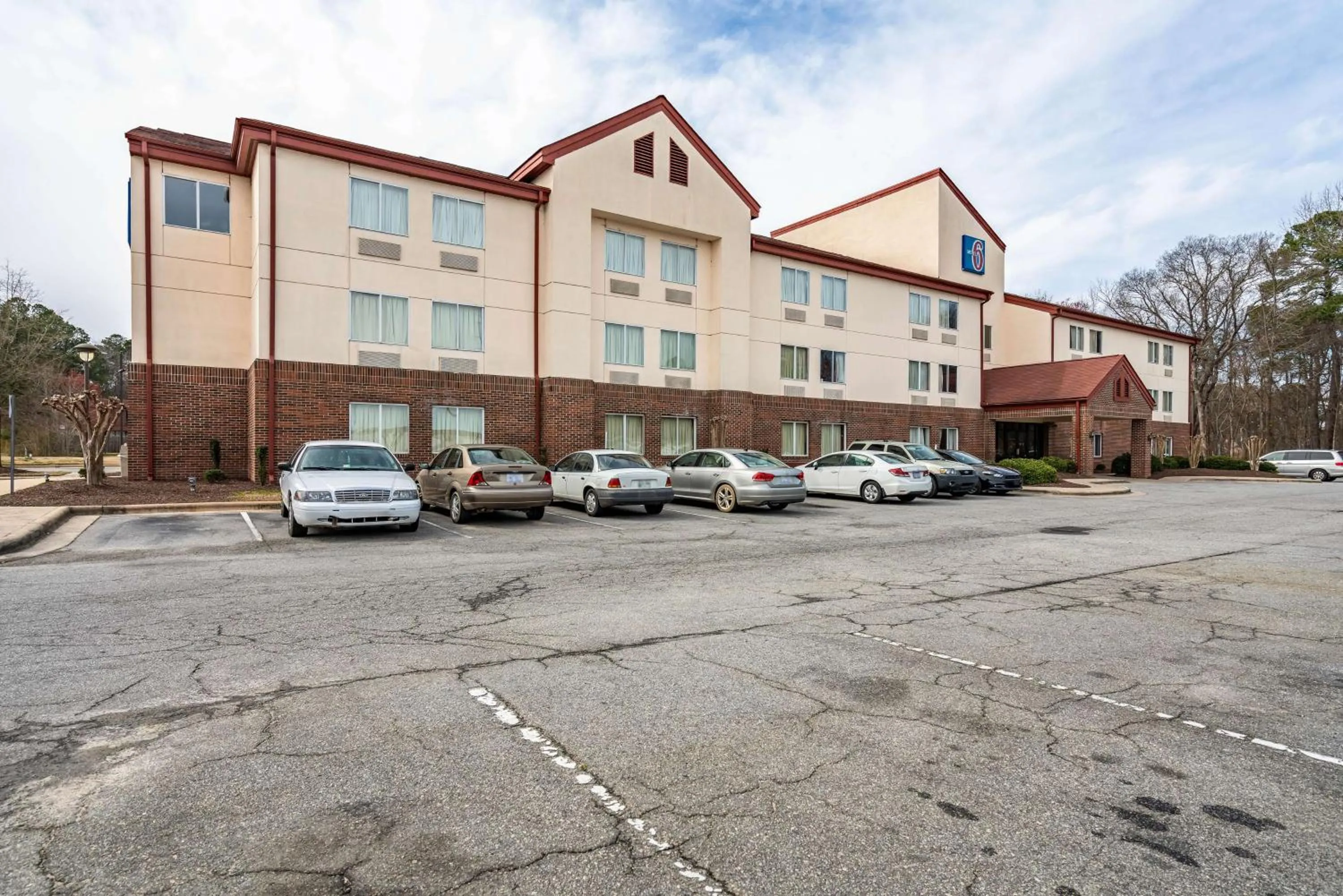 Property building in Motel 6-Rocky Mount, NC