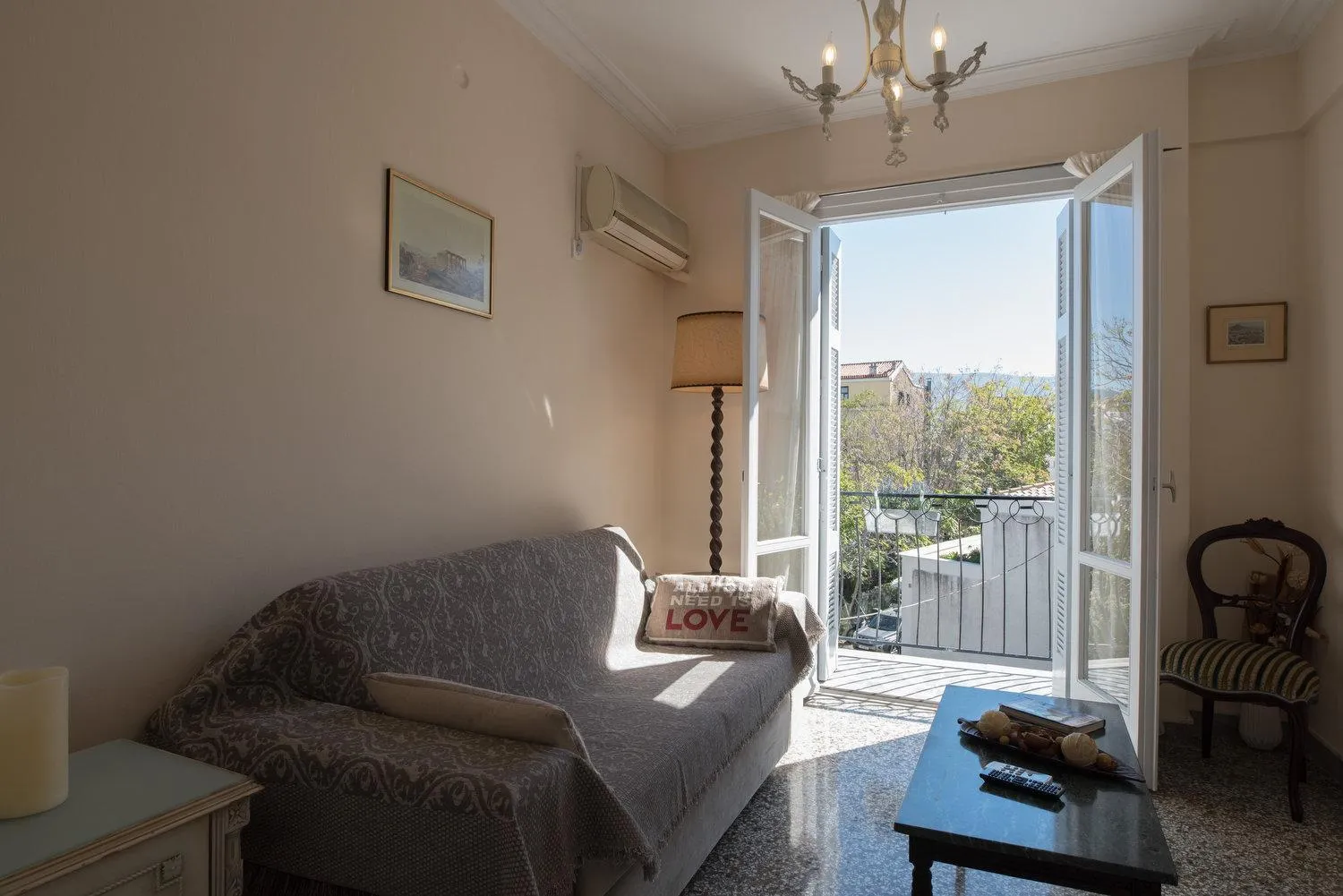 Seating area in Acro&Polis