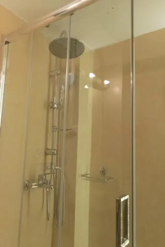 Bathroom in Acro&Polis