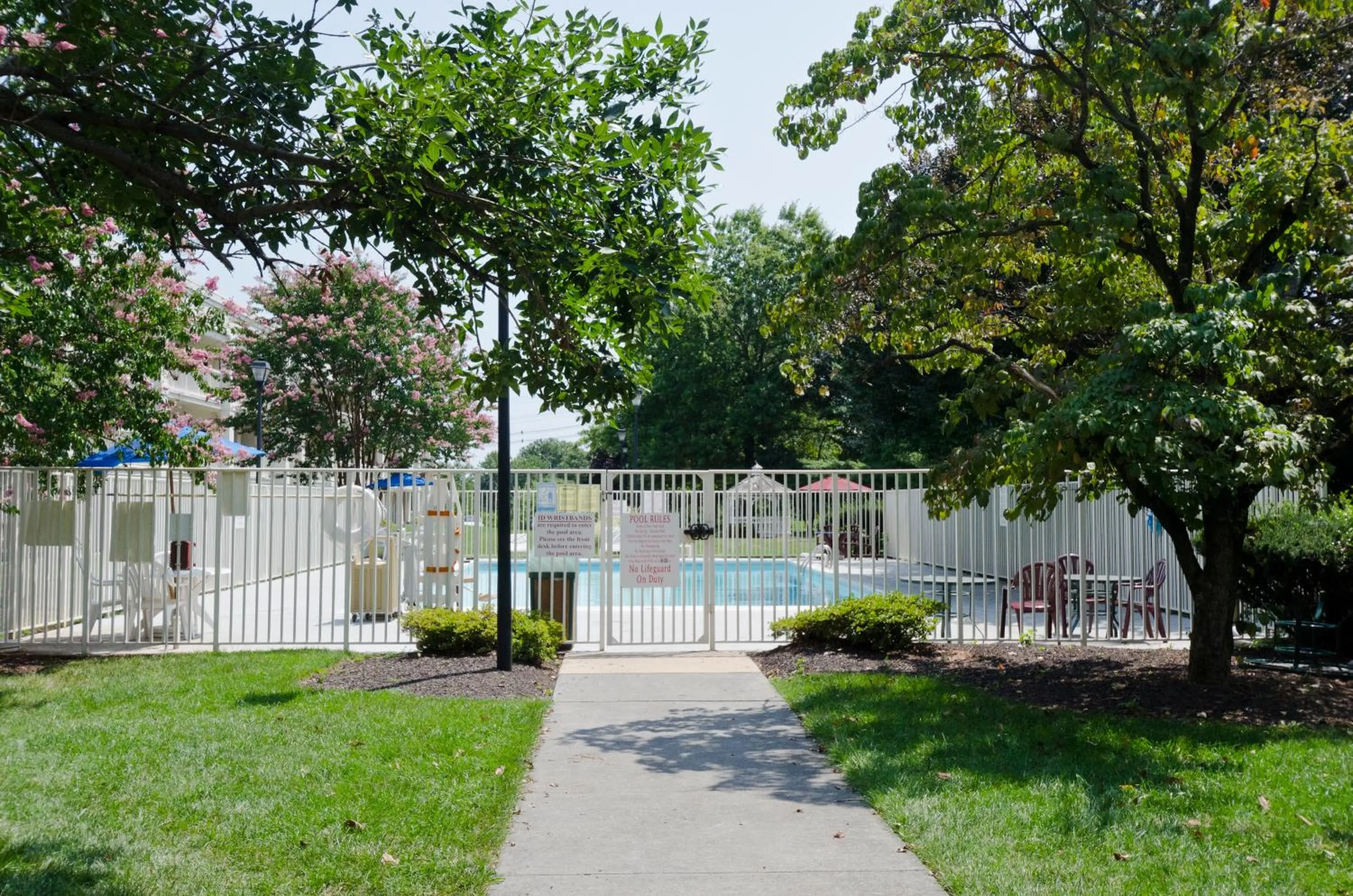 Swimming pool in Motel 6-Frederick, MD - Fort Detrick