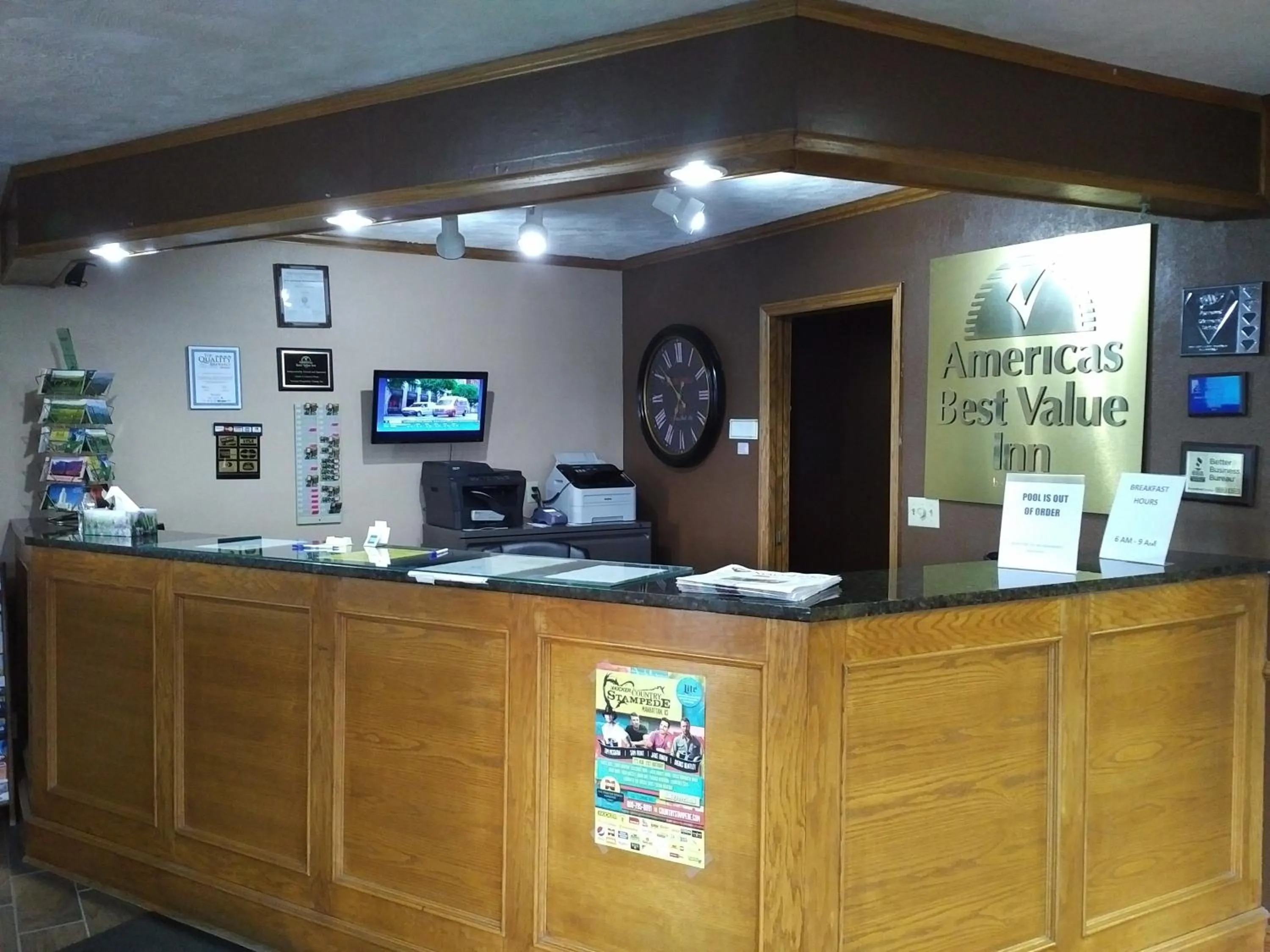 Facade/entrance in Americas Best Value Inn York